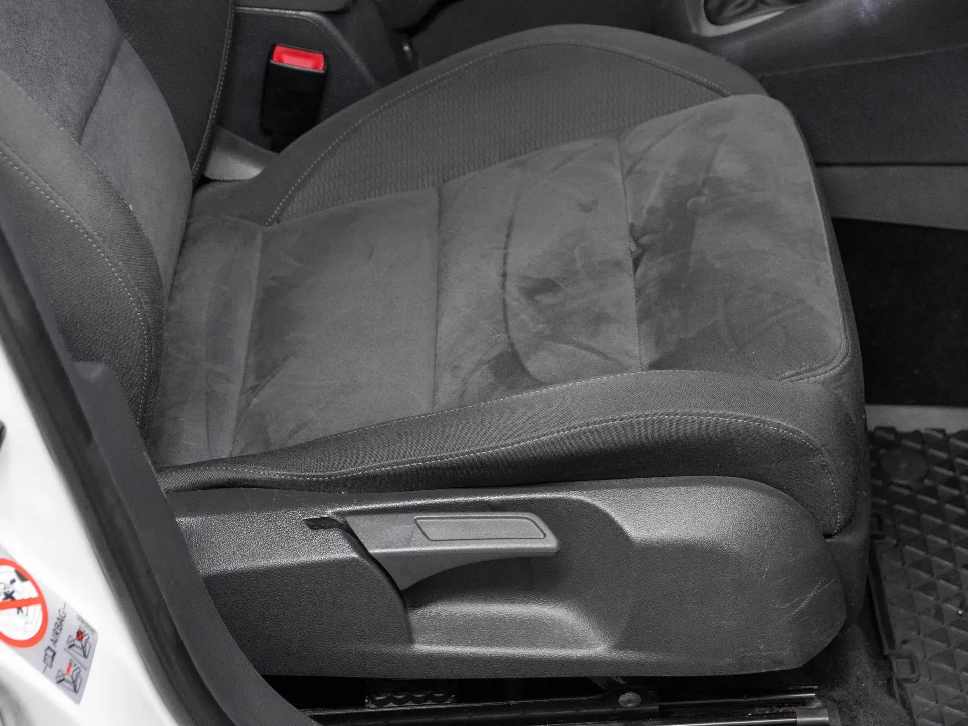 Volkswagen Golf 1.4 Benzina 122 CP Alb - Samsaru's Car Outlet