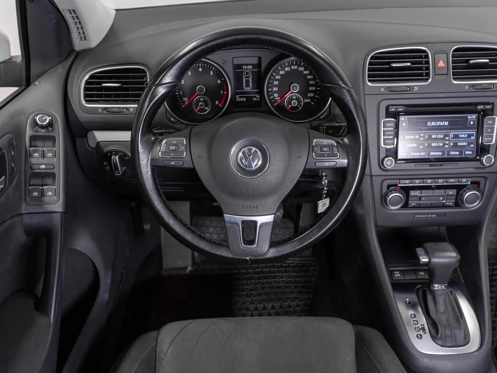Volkswagen Golf 1.4 Benzina 122 CP Alb - Samsaru's Car Outlet