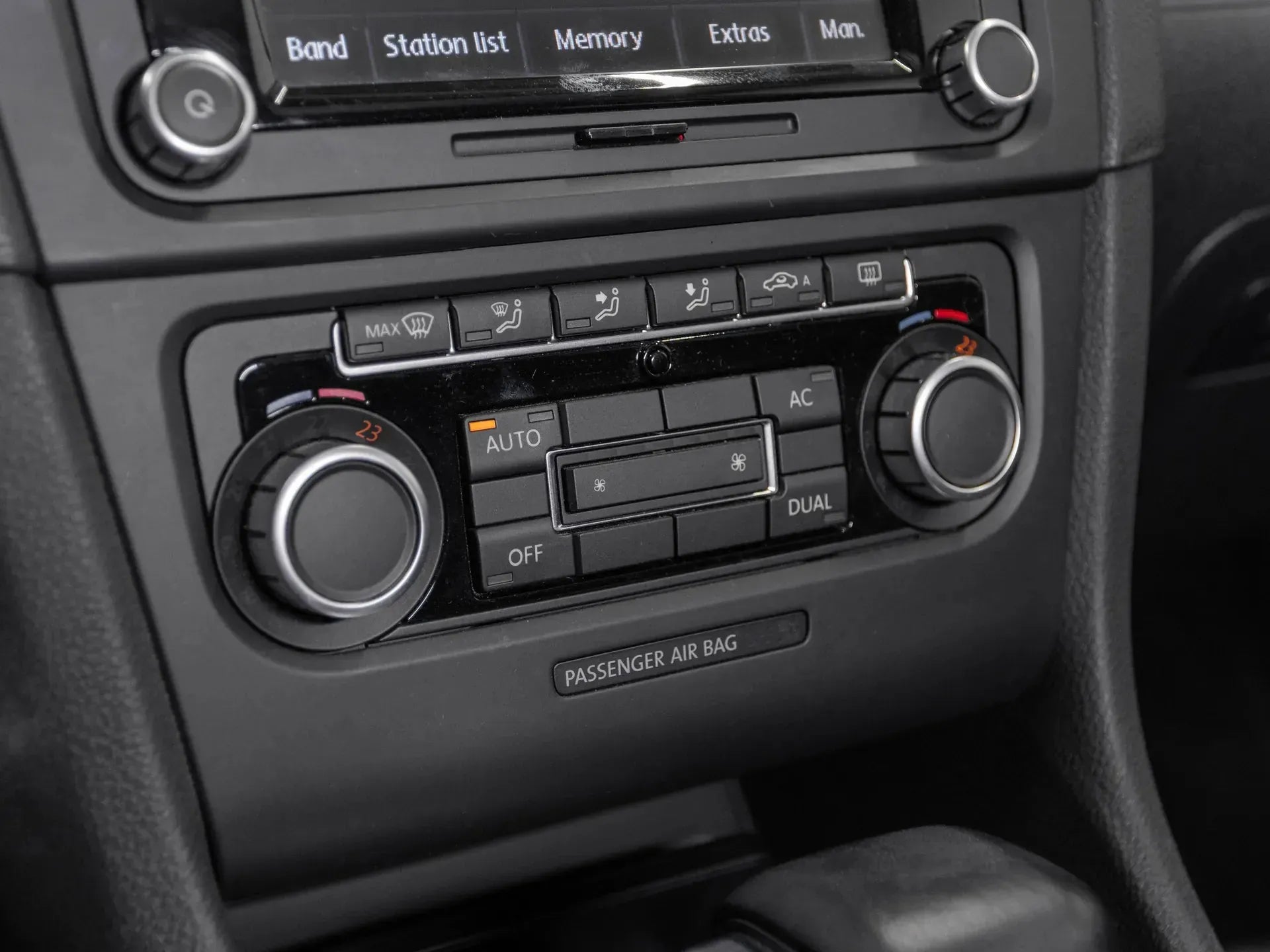 Volkswagen Golf 1.4 Benzina 122 CP Alb - Samsaru's Car Outlet