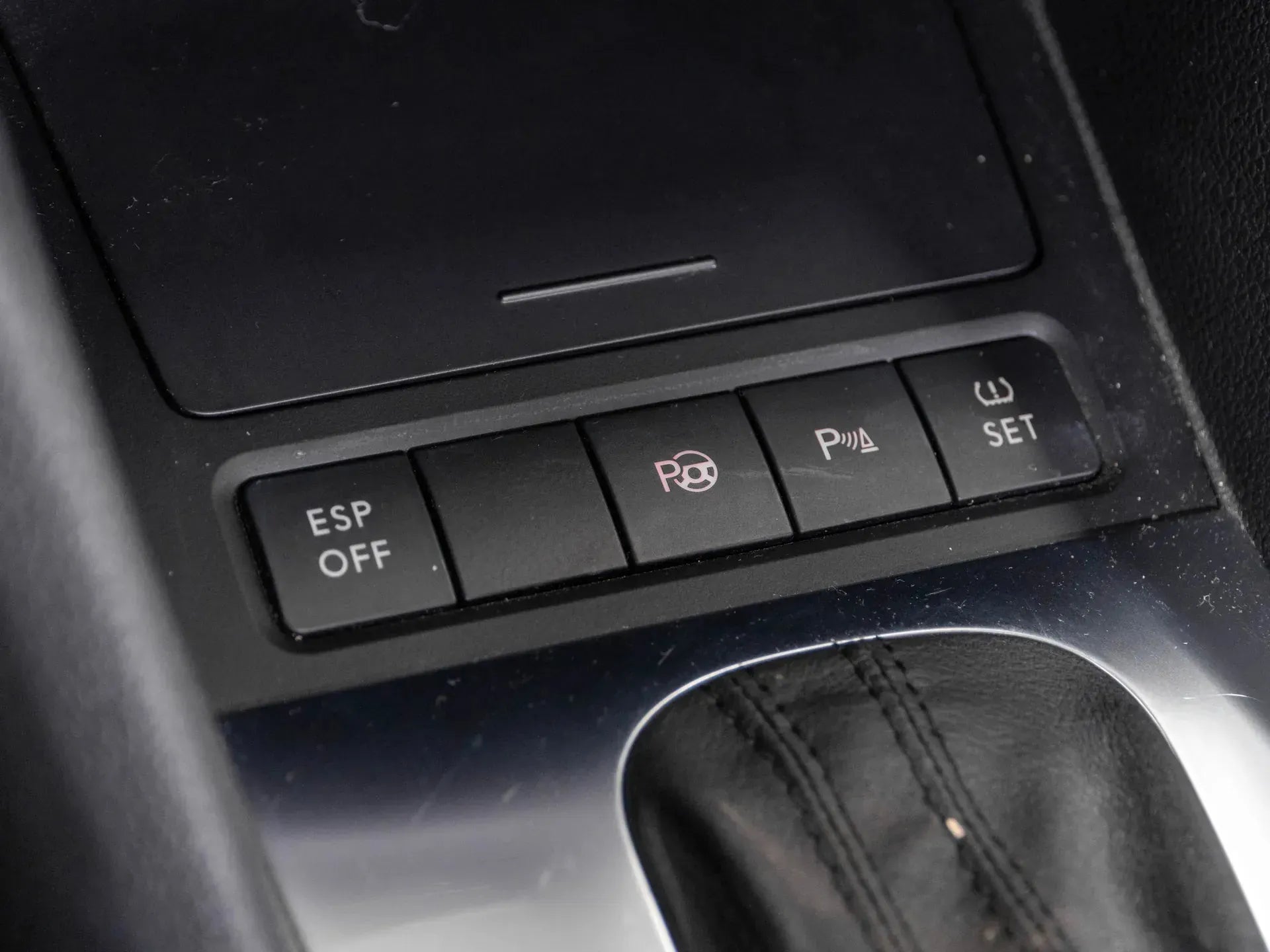 Volkswagen Golf 1.4 Benzina 122 CP Alb - Samsaru's Car Outlet