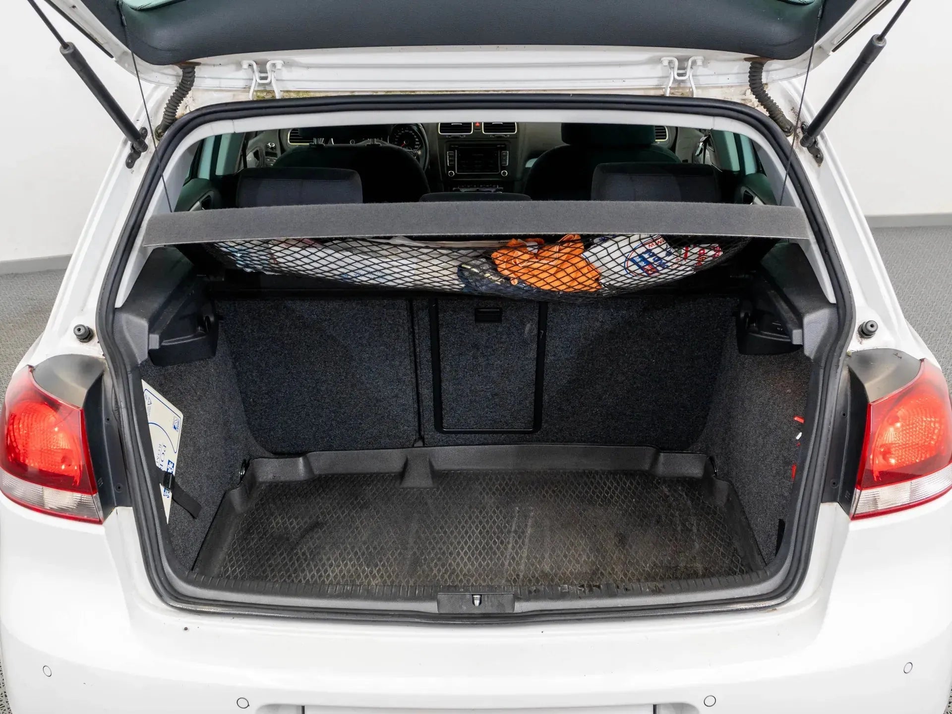Volkswagen Golf 1.4 Benzina 122 CP Alb - Samsaru's Car Outlet