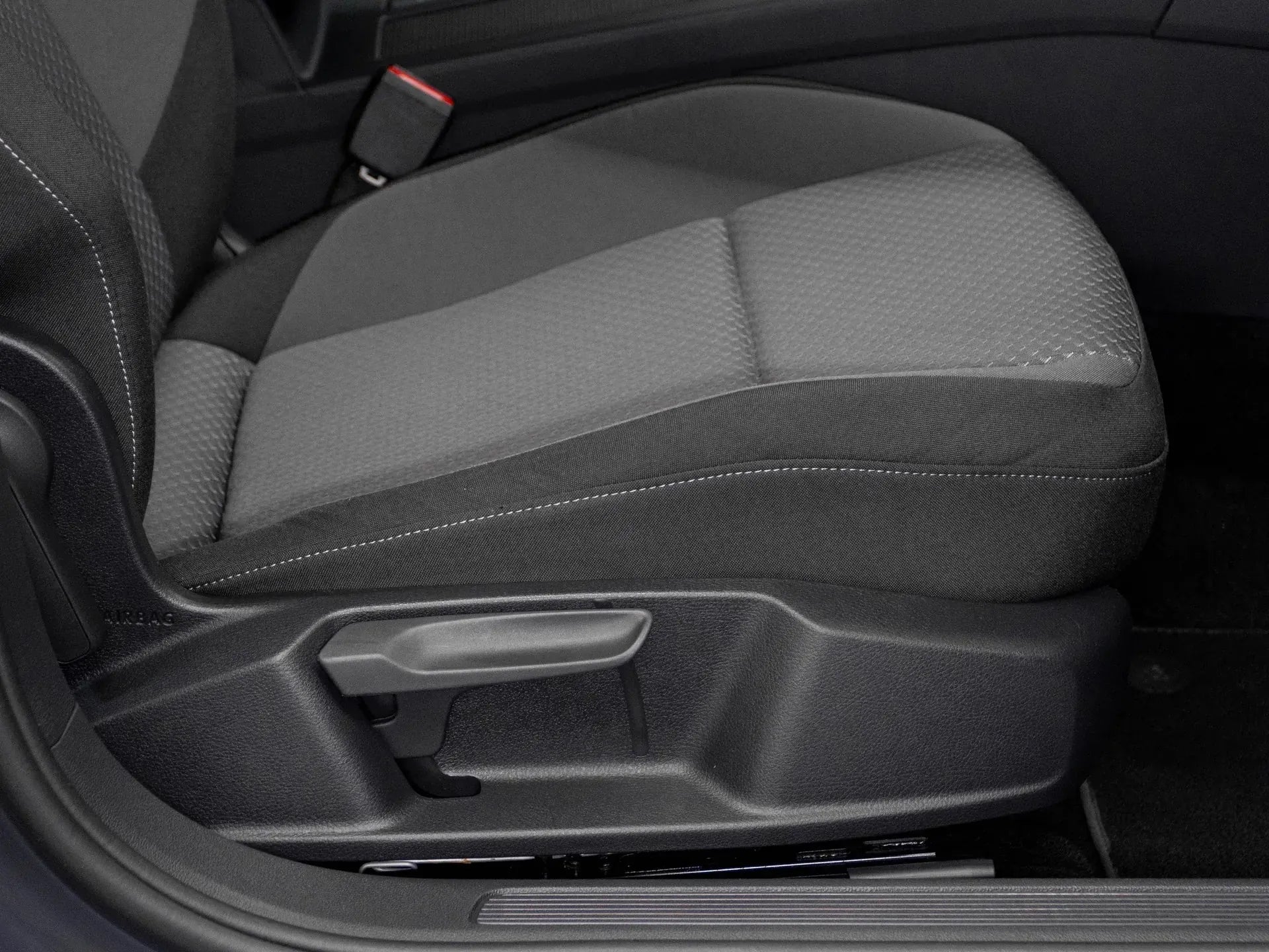VW Passat Variant Trendline 2.0 TDI DSG - Samsaru's Car Outlet