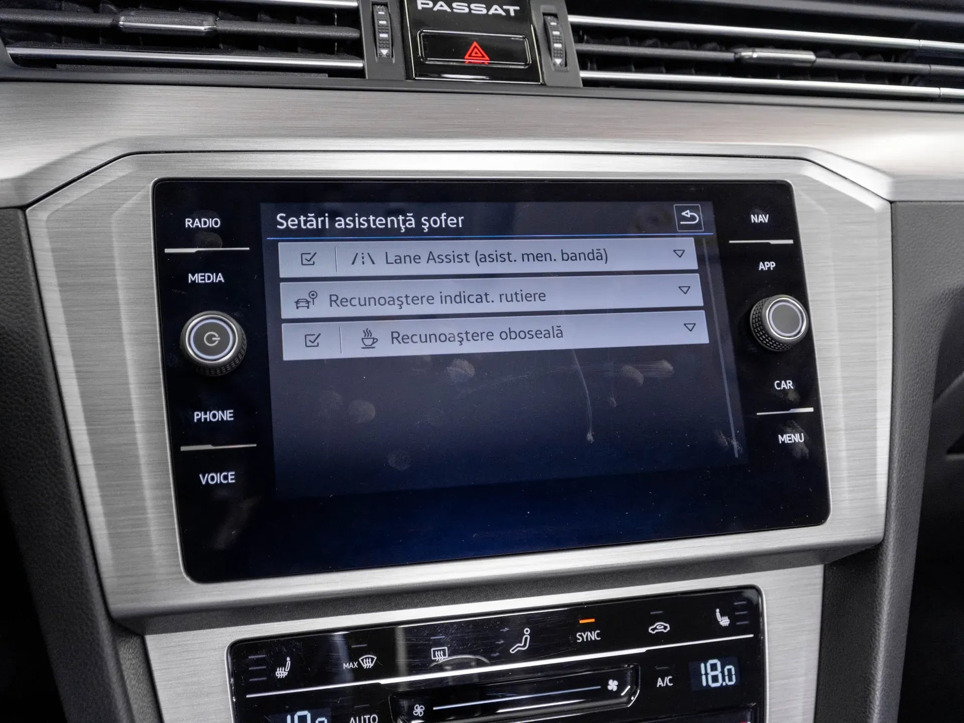 VW Passat Variant Trendline 2.0 TDI DSG - Samsaru's Car Outlet