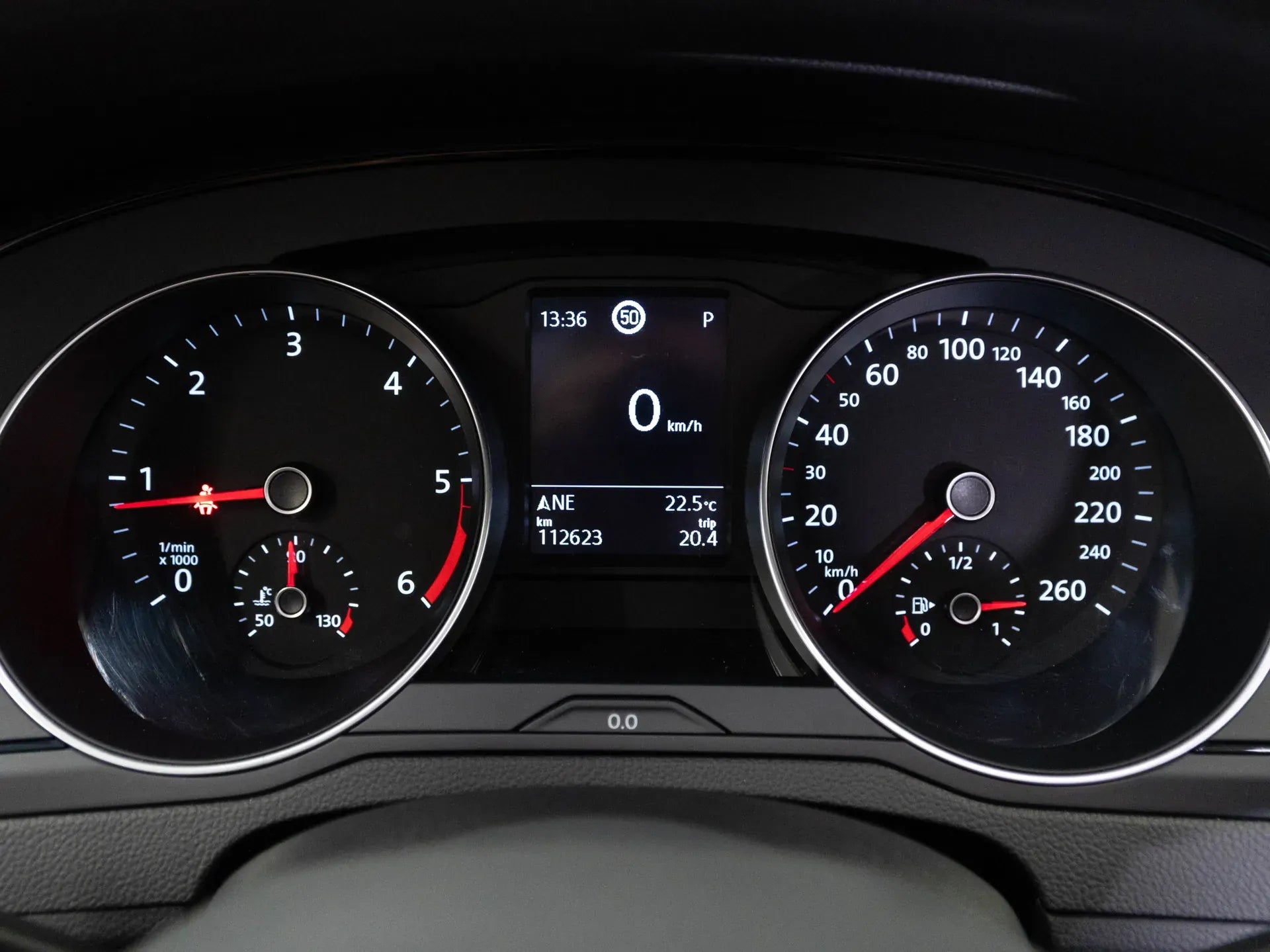 VW Passat Variant Trendline 2.0 TDI DSG - Samsaru's Car Outlet