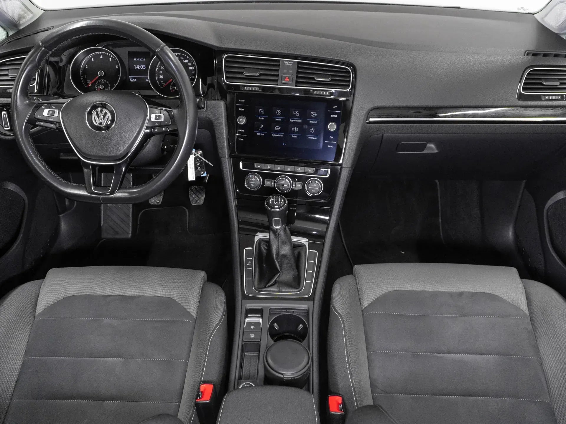 VW Golf VII Highline 1.5 TSI - Samsaru's Car Outlet