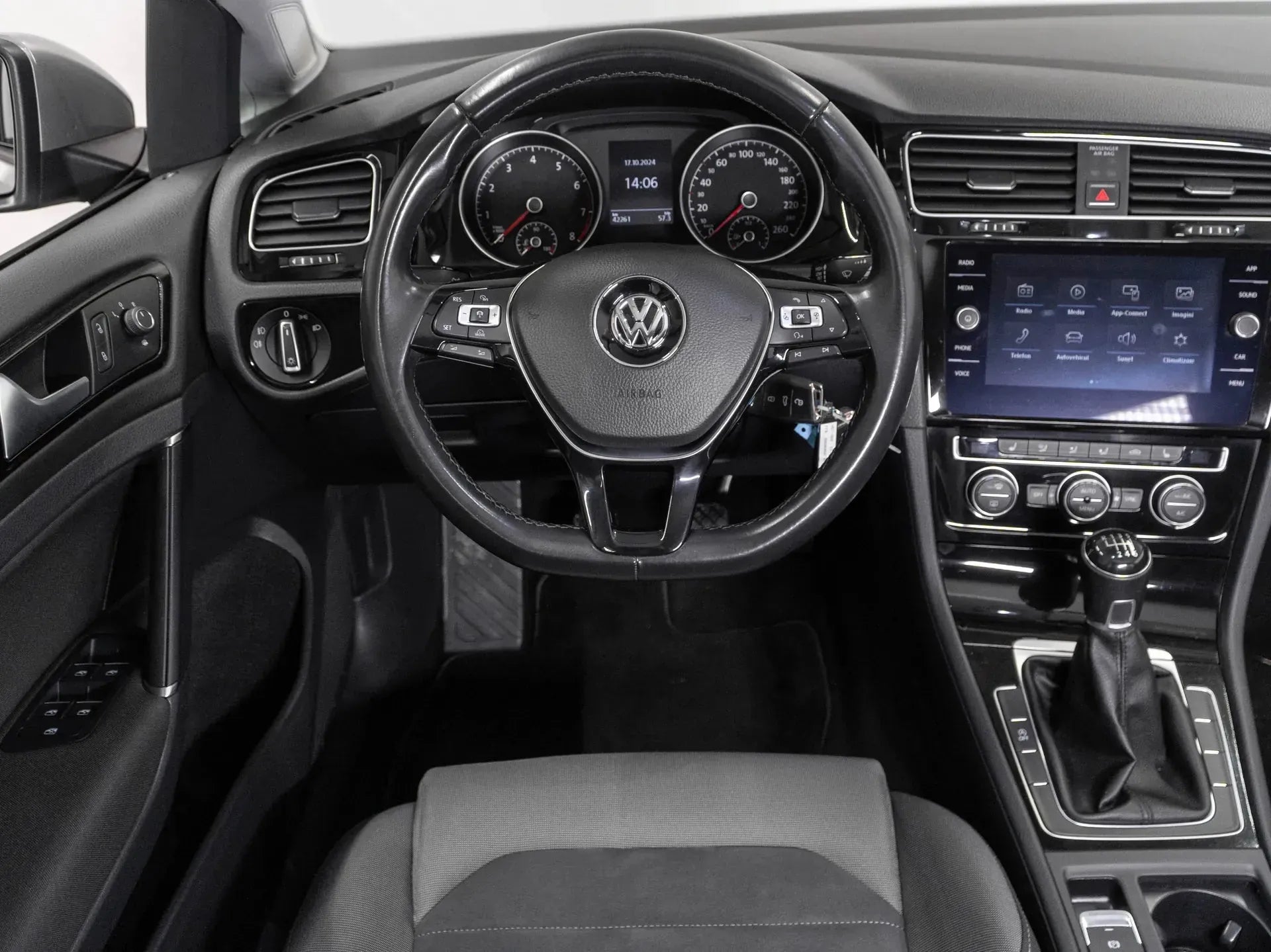 VW Golf VII Highline 1.5 TSI - Samsaru's Car Outlet