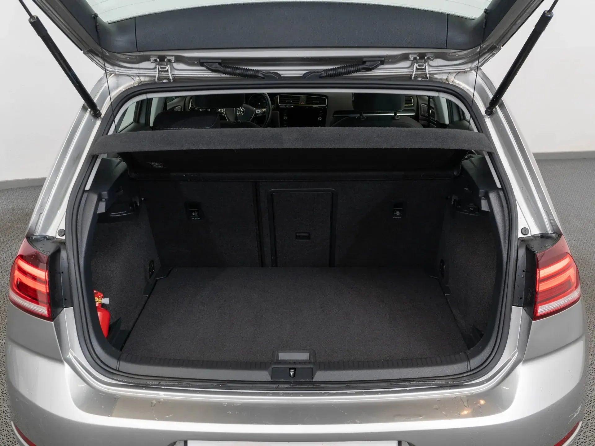 VW Golf VII Highline 1.5 TSI - Samsaru's Car Outlet