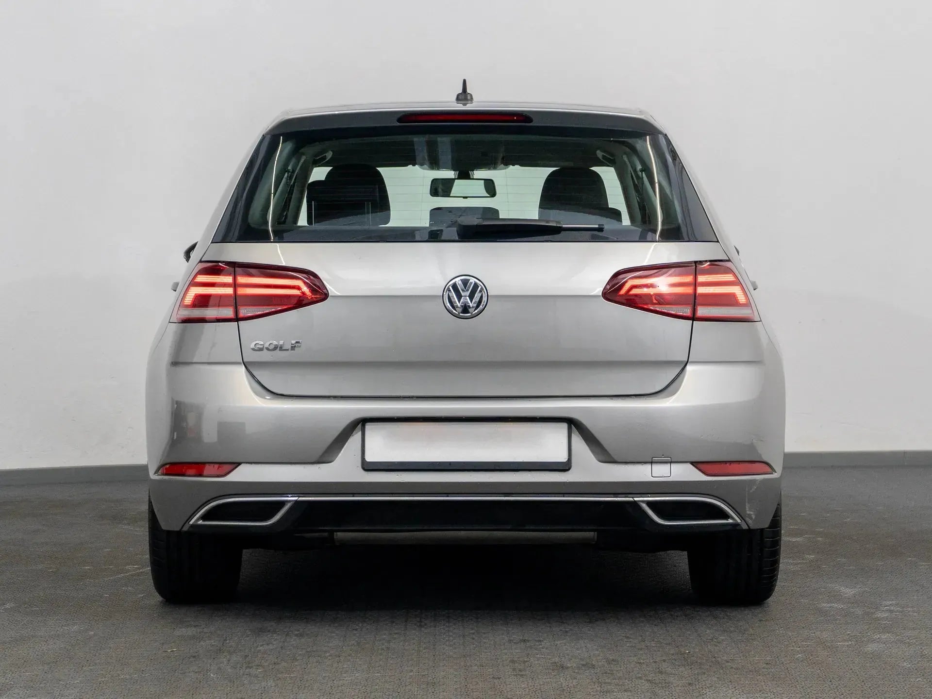 VW Golf VII Highline 1.5 TSI - Samsaru's Car Outlet
