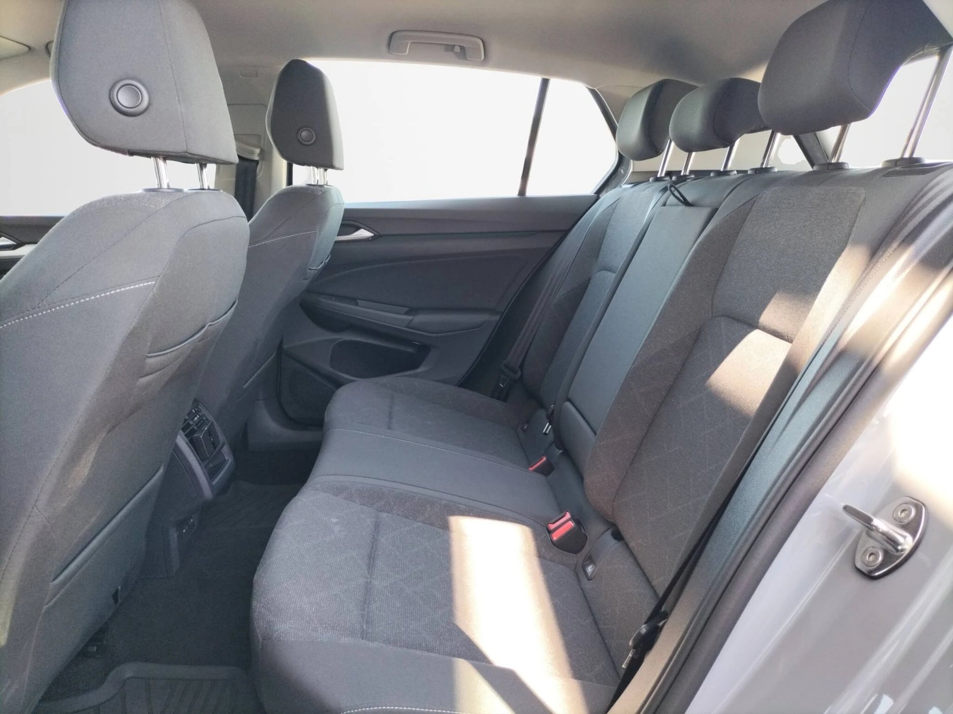 VW Golf Life 1.0 TSI - Samsaru's Car Outlet