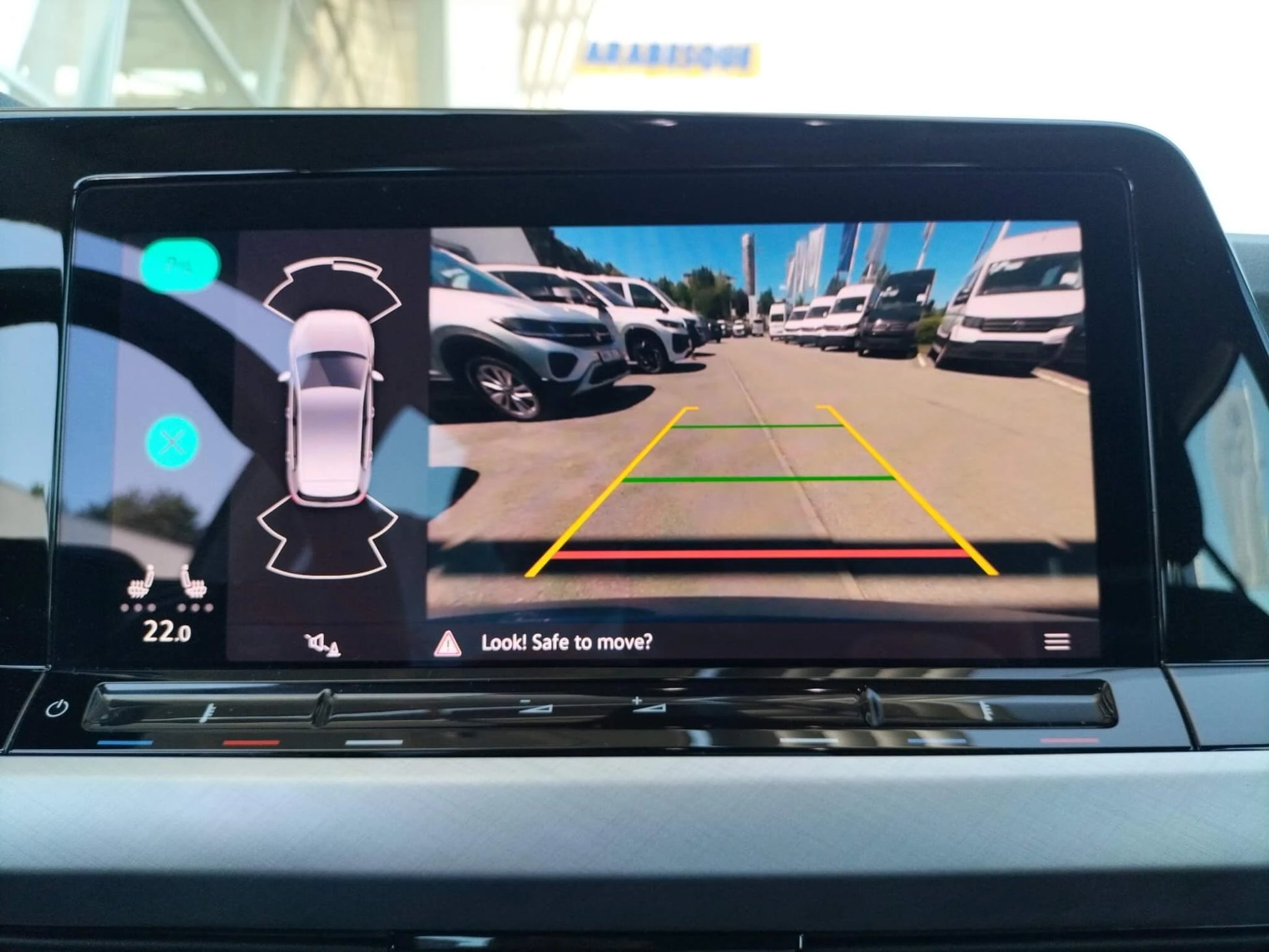 VW Golf Life 1.0 TSI - Samsaru's Car Outlet