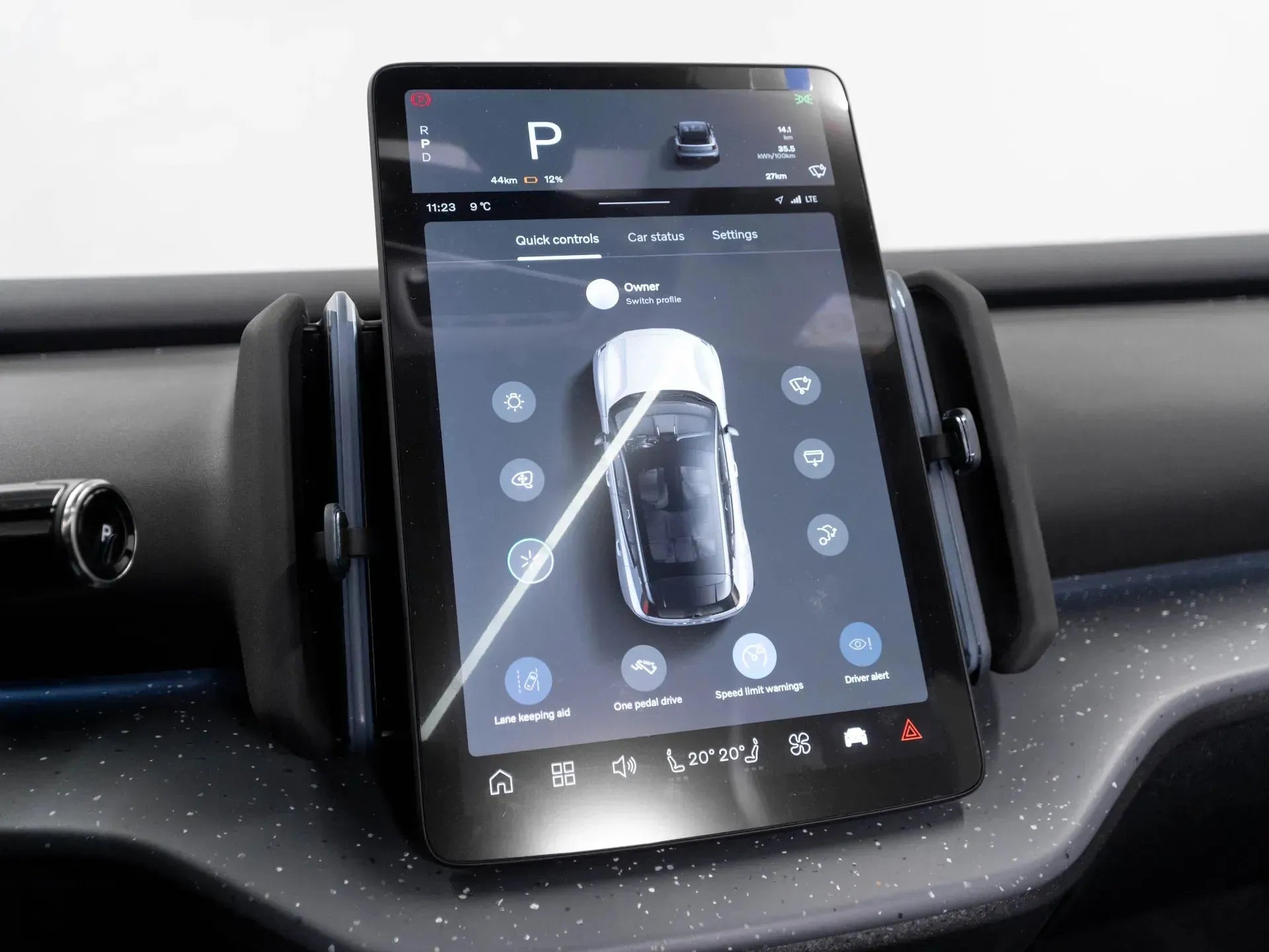 Volvo EX30 ULTRA Electric 428 CP Negru - Samsaru's Car Outlet