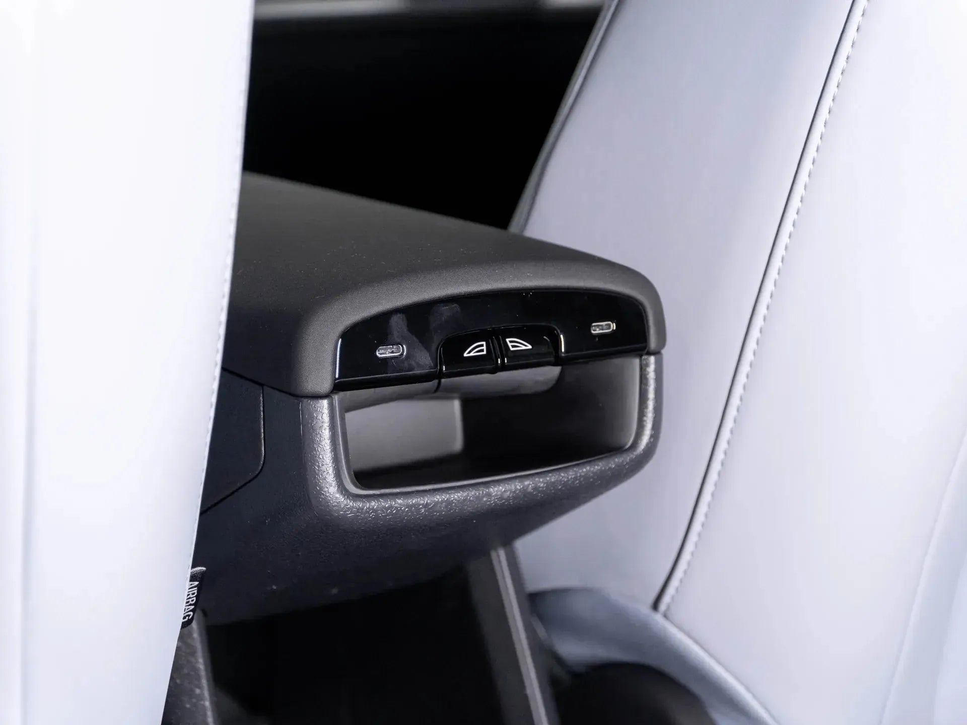 Volvo EX30 ULTRA Electric 428 CP Negru - Samsaru's Car Outlet