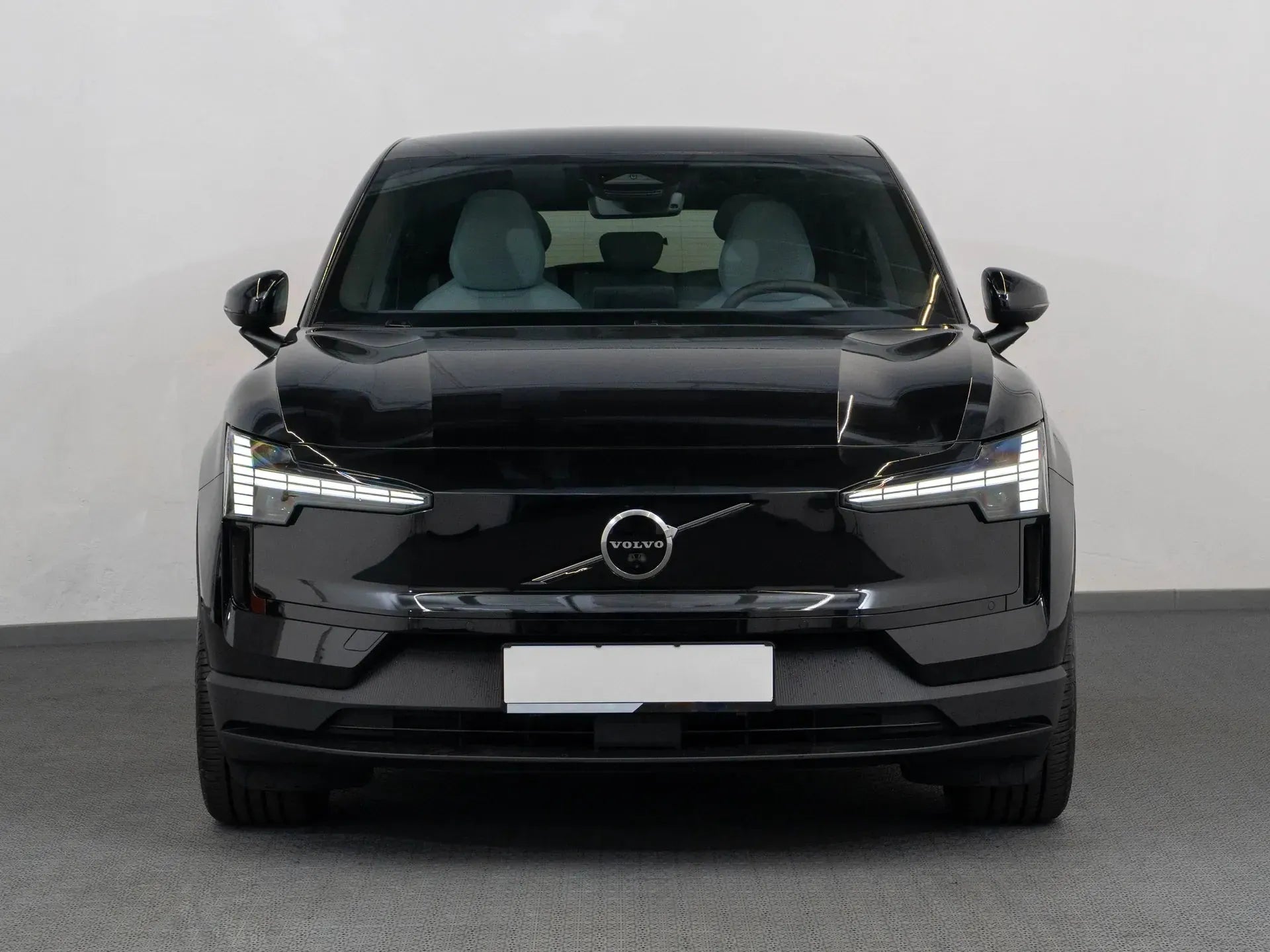 Volvo EX30 ULTRA Electric 428 CP Negru - Samsaru's Car Outlet