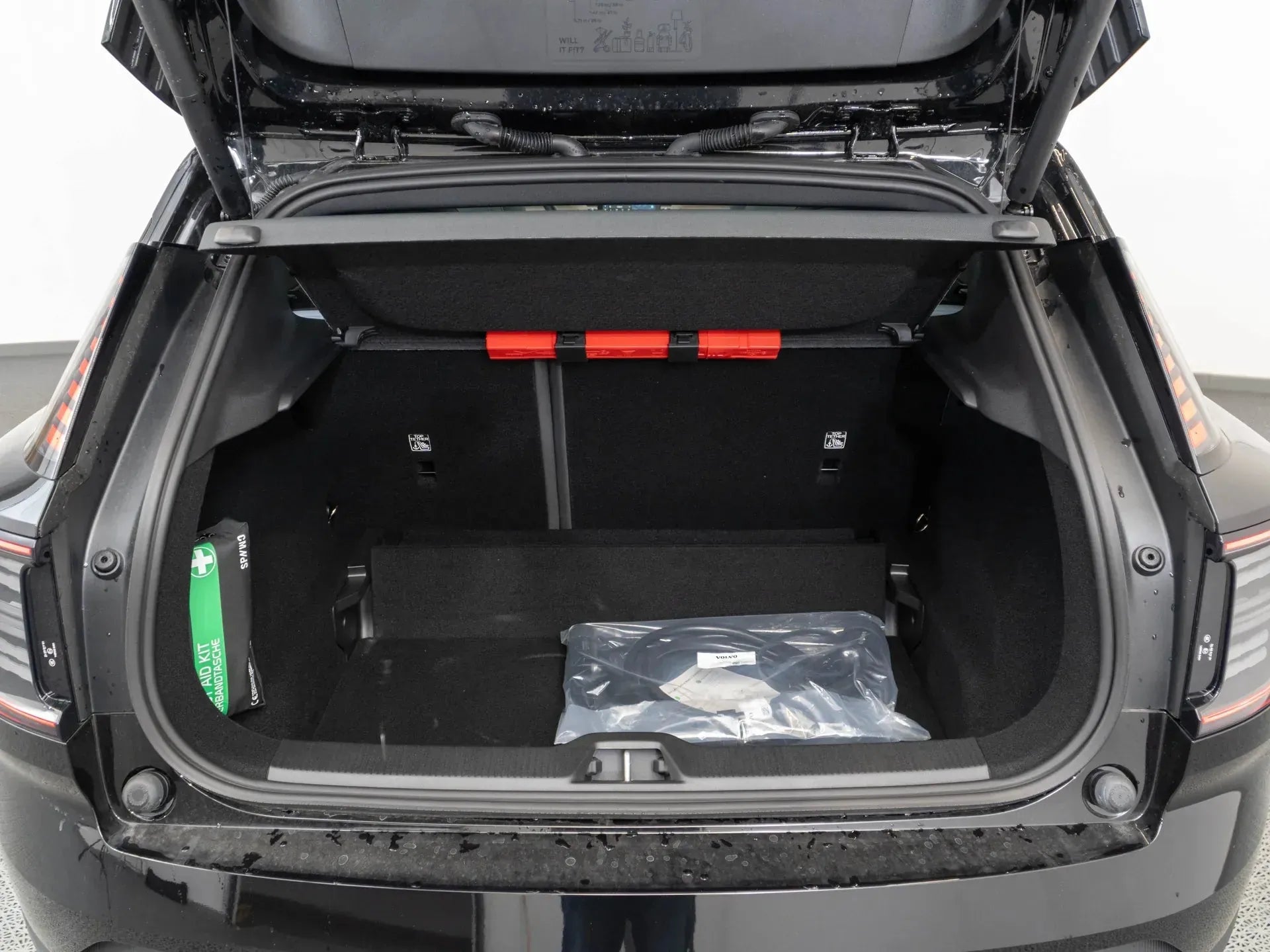 Volvo EX30 ULTRA Electric 428 CP Negru - Samsaru's Car Outlet