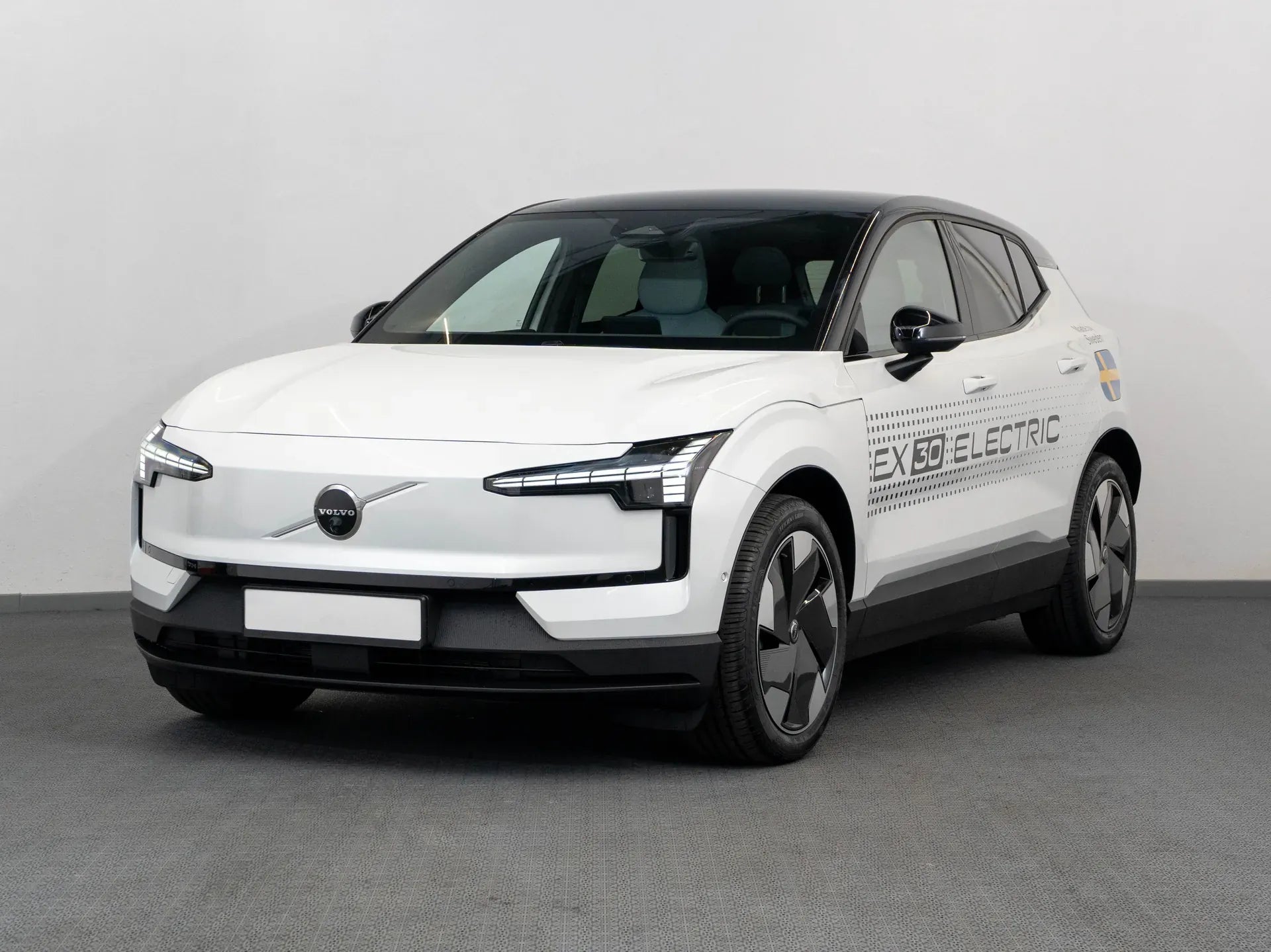 Volvo EX30 ULTRA Electric 428 CP Alb - Samsaru's Car Outlet