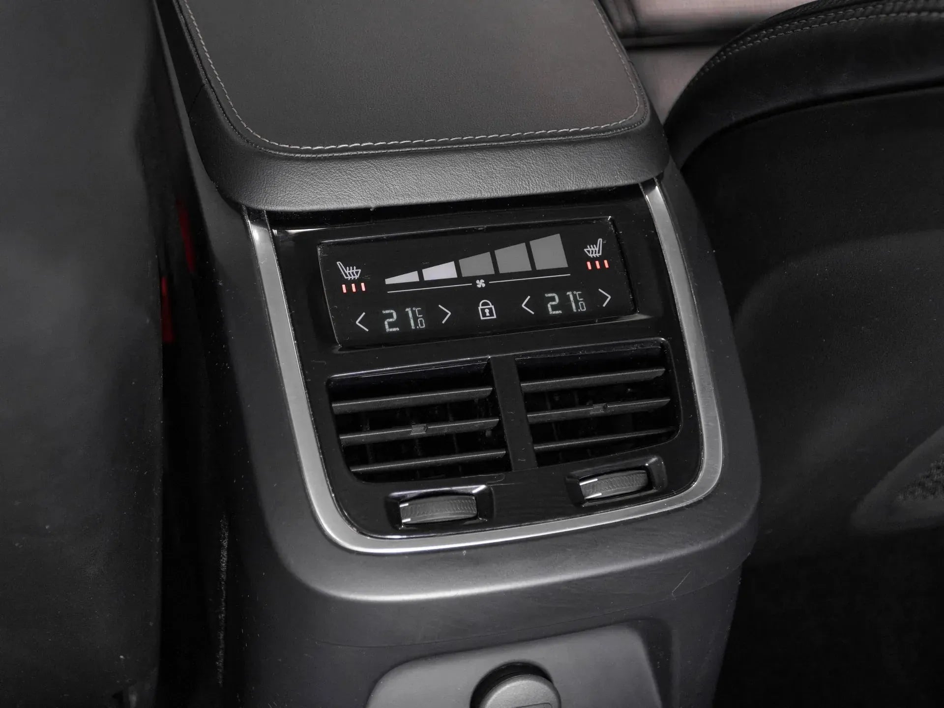 Volvo XC 90 2.0 Hybrid Plug-In 310 CP Argintiu - Samsaru's Car Outlet