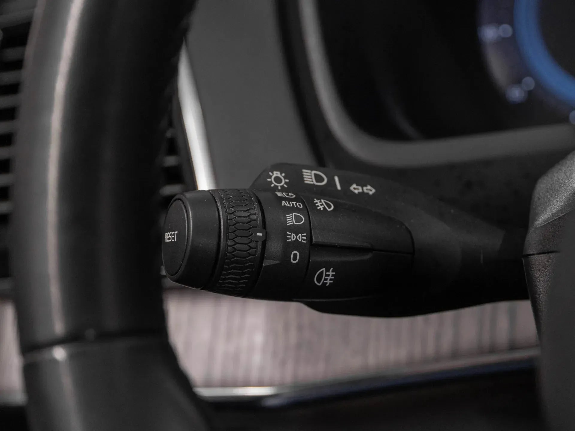 Volvo XC 90 2.0 Hybrid Plug-In 310 CP Argintiu - Samsaru's Car Outlet
