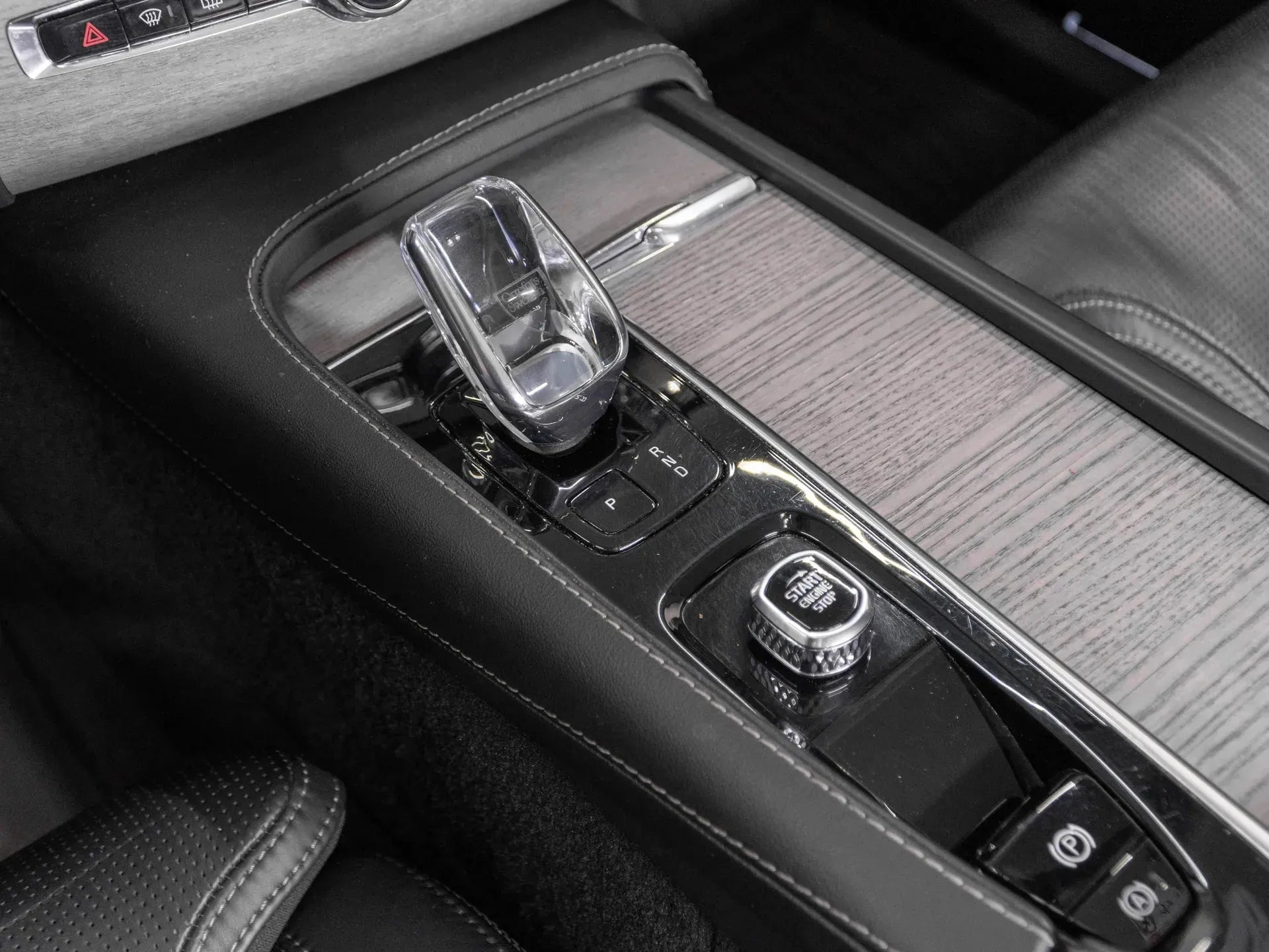 Volvo XC 90 2.0 Hybrid Plug-In 310 CP Argintiu - Samsaru's Car Outlet