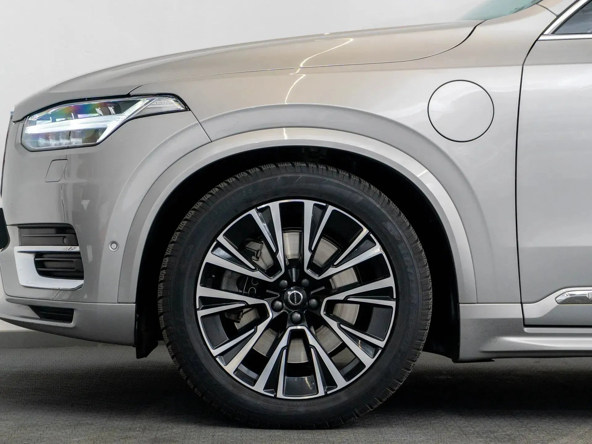 Volvo XC 90 2.0 Hybrid Plug-In 310 CP Argintiu - Samsaru's Car Outlet