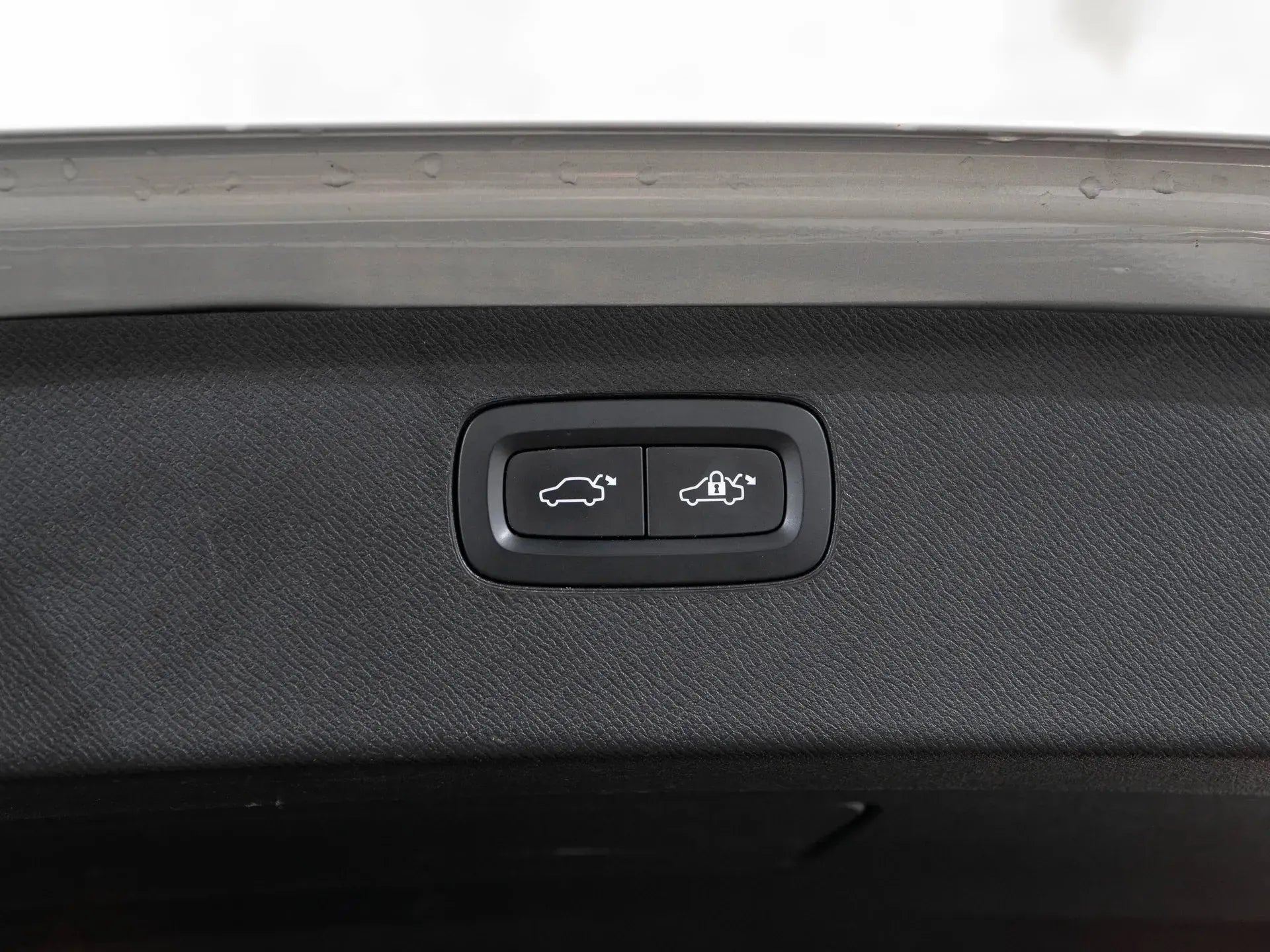 Volvo XC 90 2.0 Hybrid Plug-In 310 CP Argintiu - Samsaru's Car Outlet