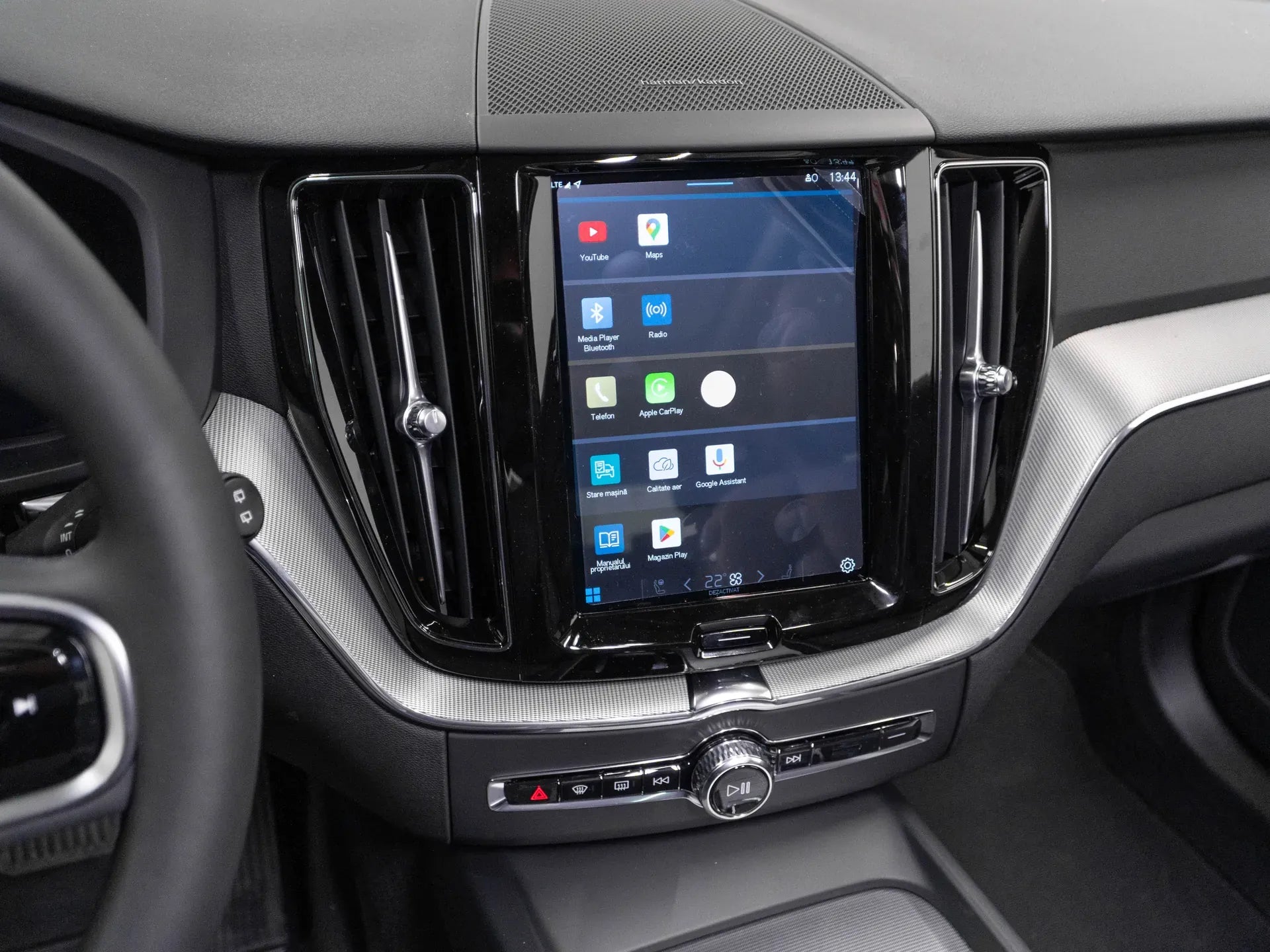 Volvo XC 60 PLUS BRIGHT 2.0 Hybrid Plug-In 253 CP Gri - Samsaru's Car Outlet