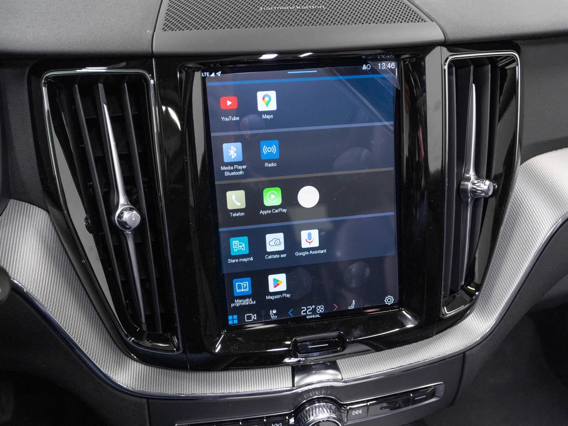 Volvo XC 60 PLUS BRIGHT 2.0 Hybrid Plug-In 253 CP Gri - Samsaru's Car Outlet