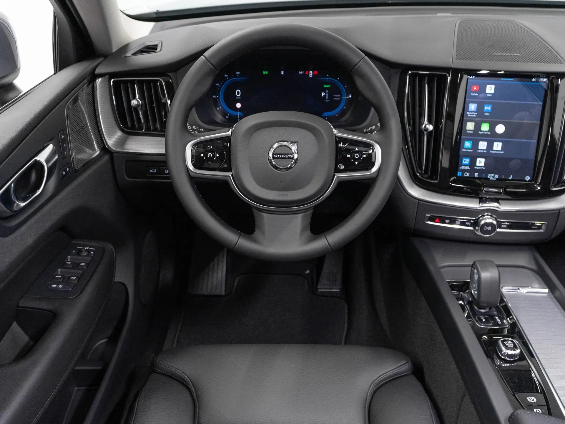 Volvo XC 60 PLUS BRIGHT 2.0 Hybrid Plug-In 253 CP Gri - Samsaru's Car Outlet
