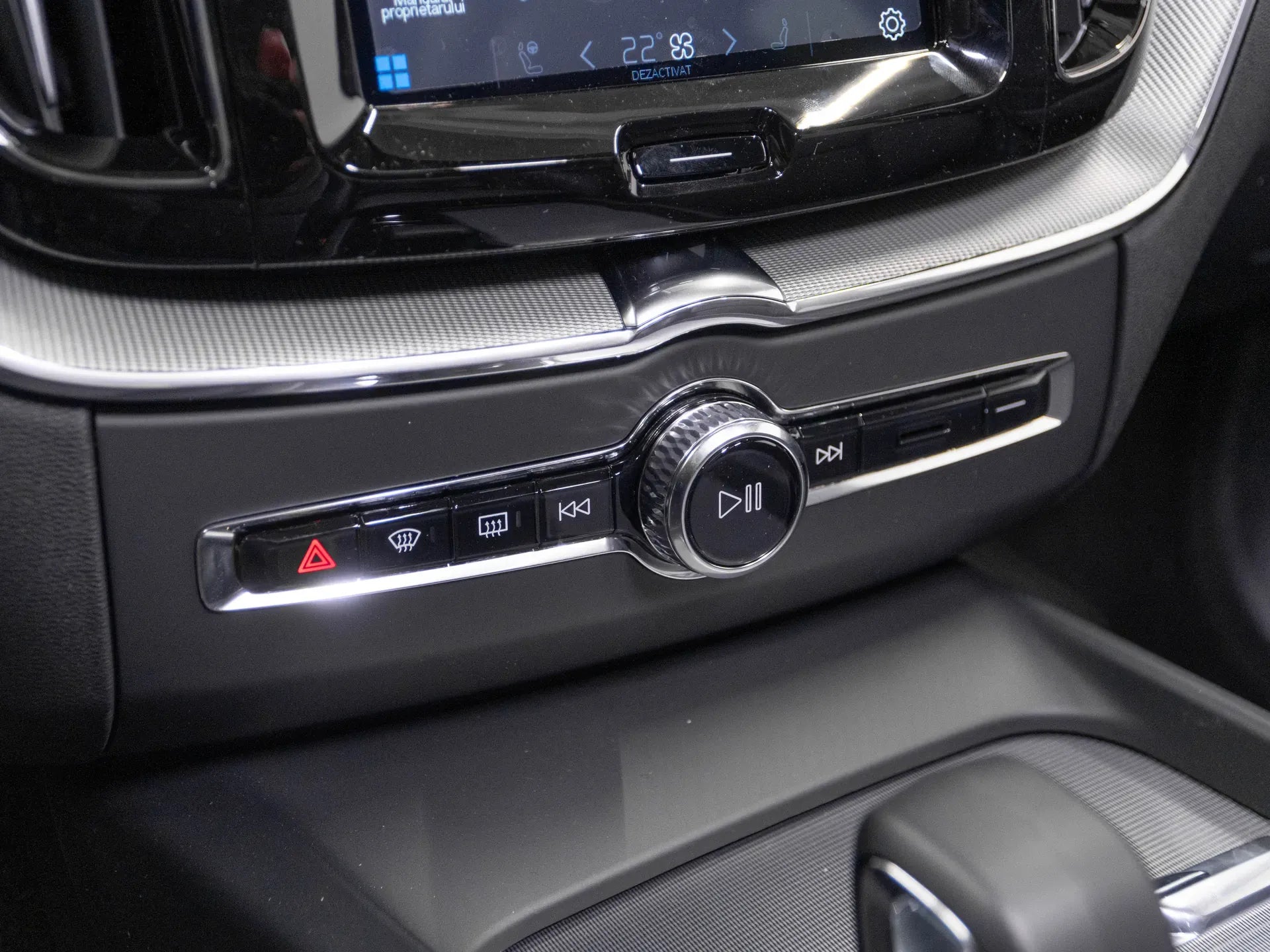 Volvo XC 60 PLUS BRIGHT 2.0 Hybrid Plug-In 253 CP Gri - Samsaru's Car Outlet