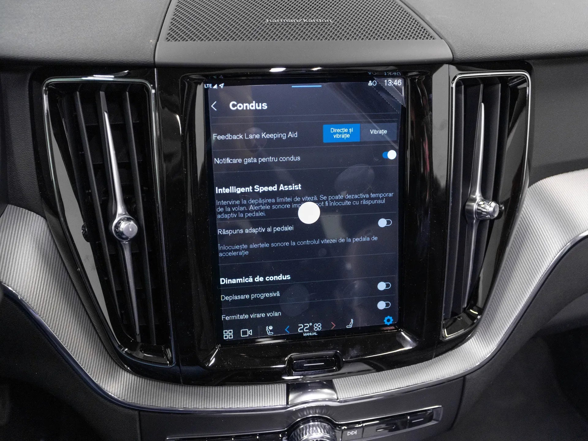 Volvo XC 60 PLUS BRIGHT 2.0 Hybrid Plug-In 253 CP Gri - Samsaru's Car Outlet
