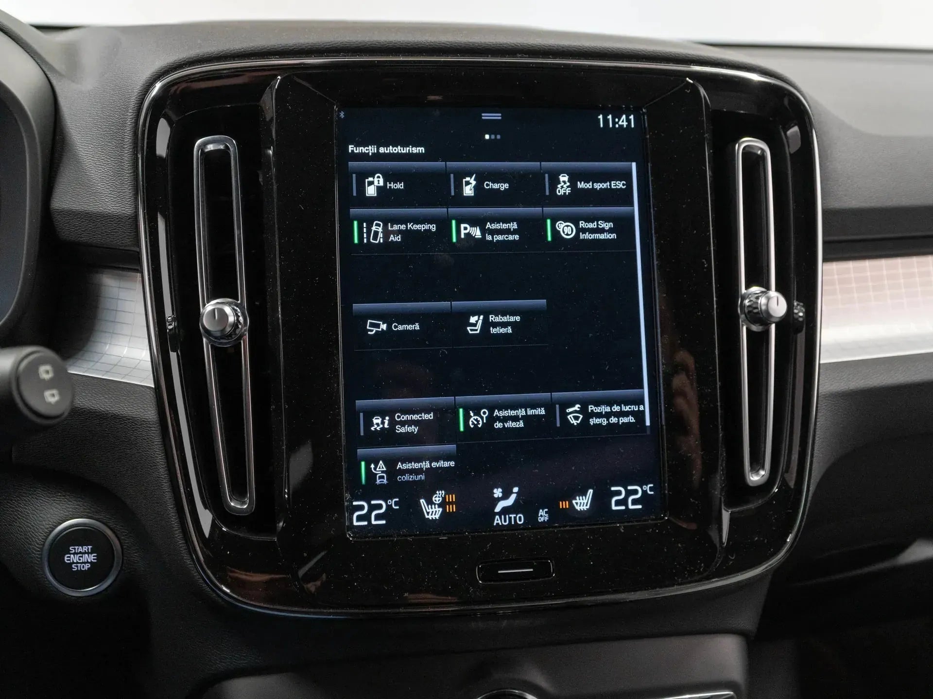 Volvo XC 40 PLUS BRIGHT 1.5 Hybrid Plug-In 180 CP Rosu - Samsaru's Car Outlet