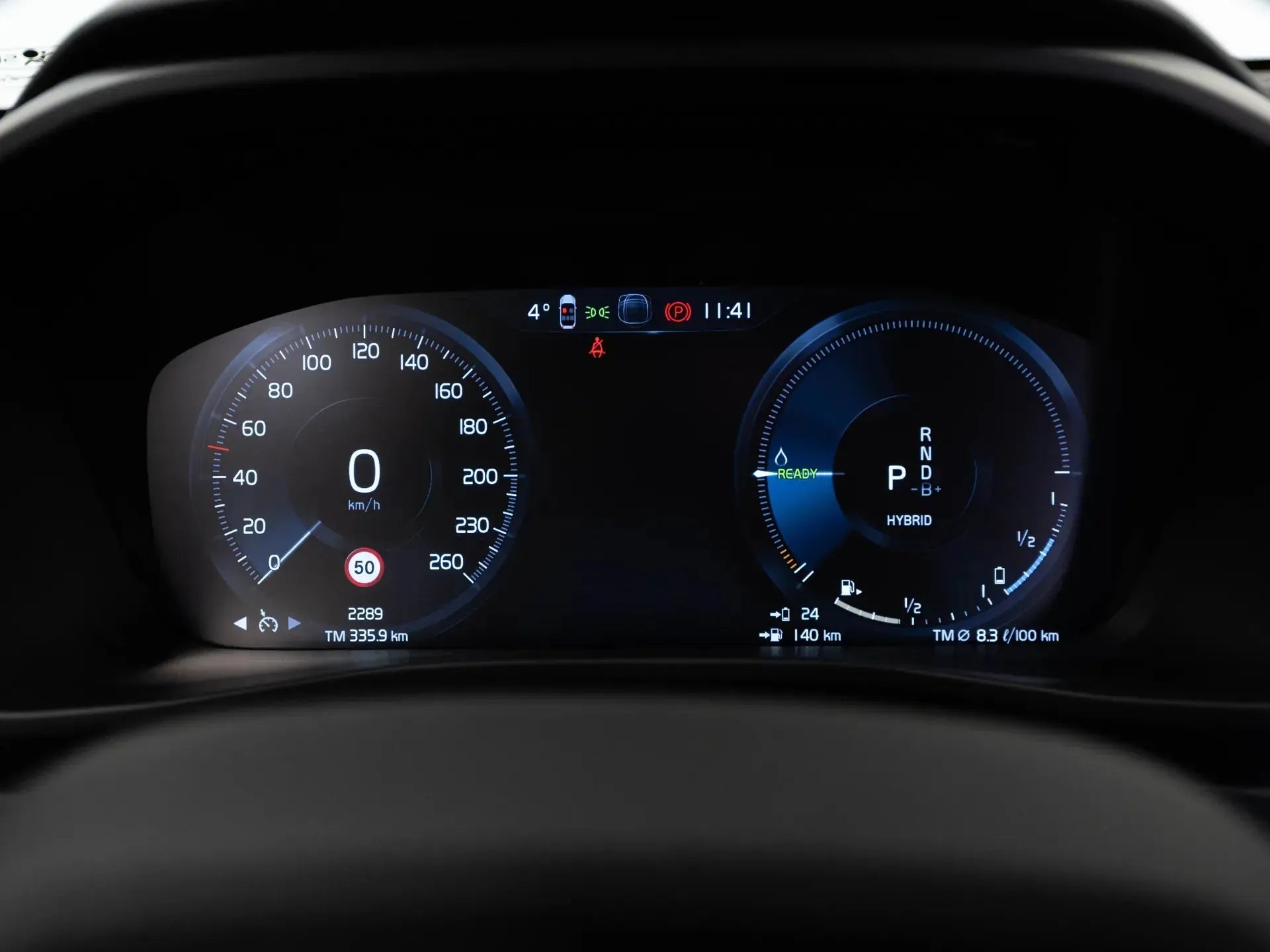 Volvo XC 40 PLUS BRIGHT 1.5 Hybrid Plug-In 180 CP Rosu - Samsaru's Car Outlet