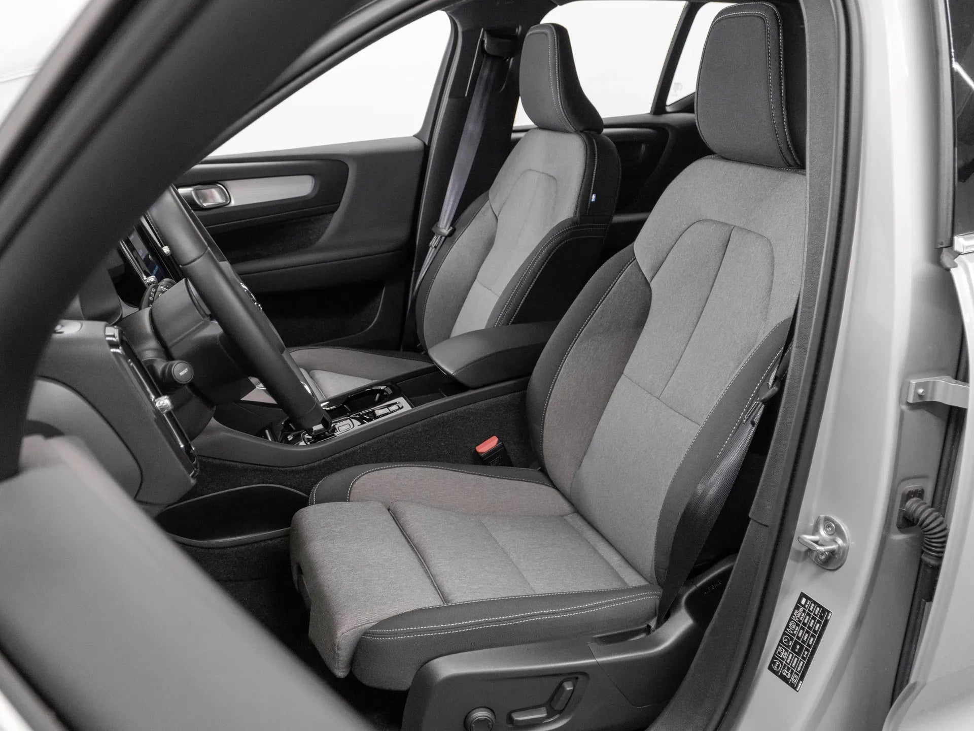 Volvo XC40 T5 Recharge PHEV Plus Bright - Samsaru's Car Outlet