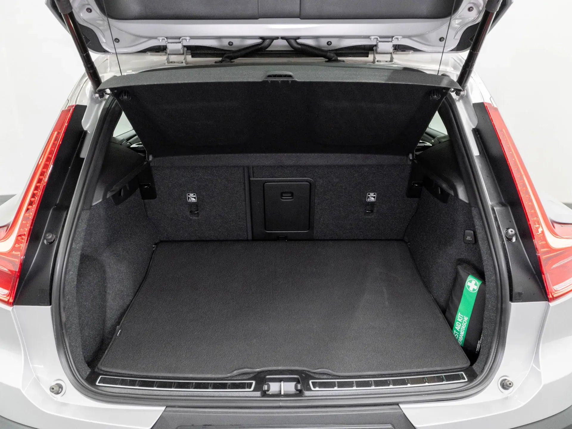 Volvo XC40 T5 Recharge PHEV Plus Bright - Samsaru's Car Outlet