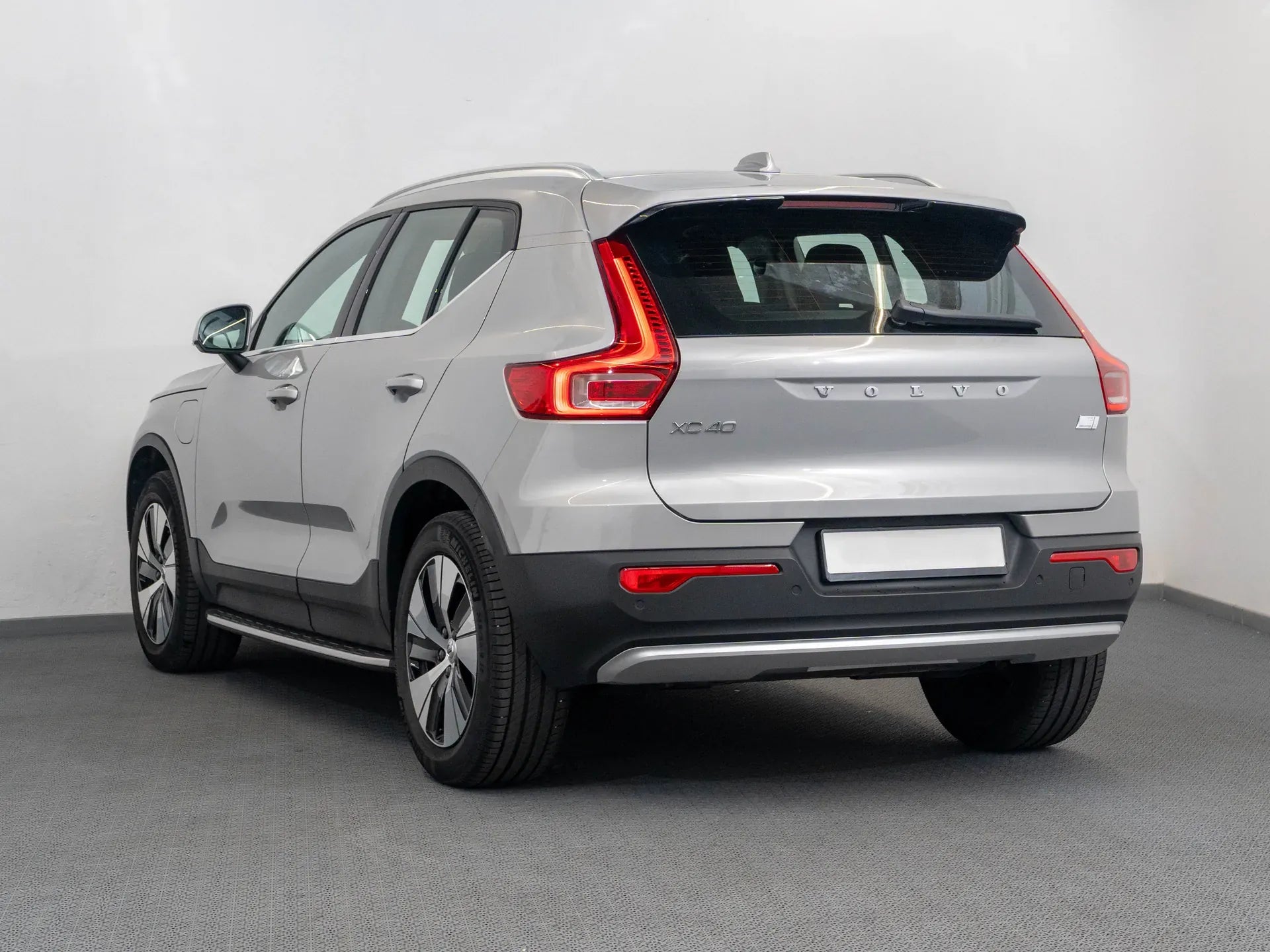 Volvo XC40 T5 Recharge PHEV Plus Bright - Samsaru's Car Outlet