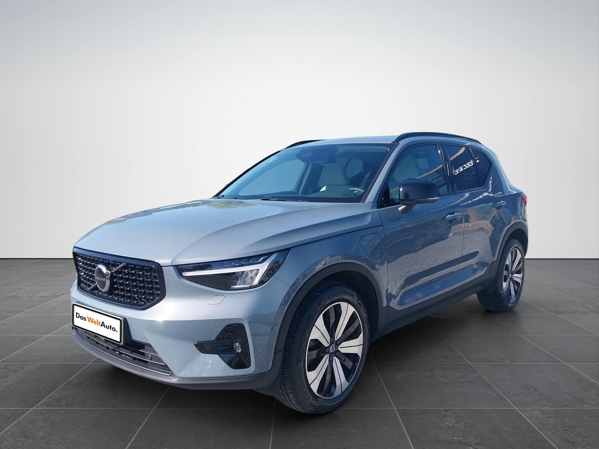 Volvo XC40 T5 Recharge PHEV Ultimate Dark - Samsaru's Car Outlet