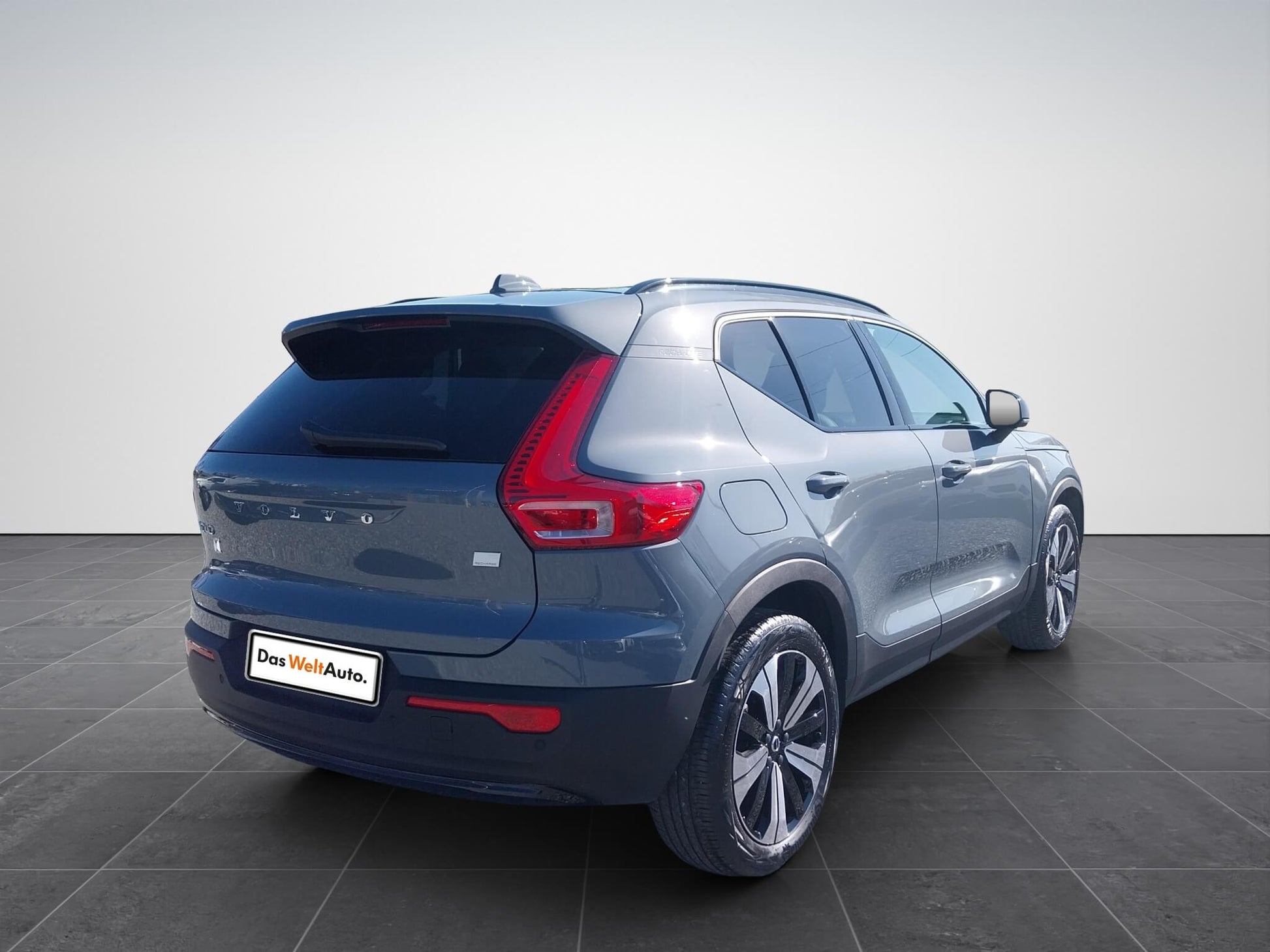 Volvo XC40 T5 Recharge PHEV Ultimate Dark - Samsaru's Car Outlet