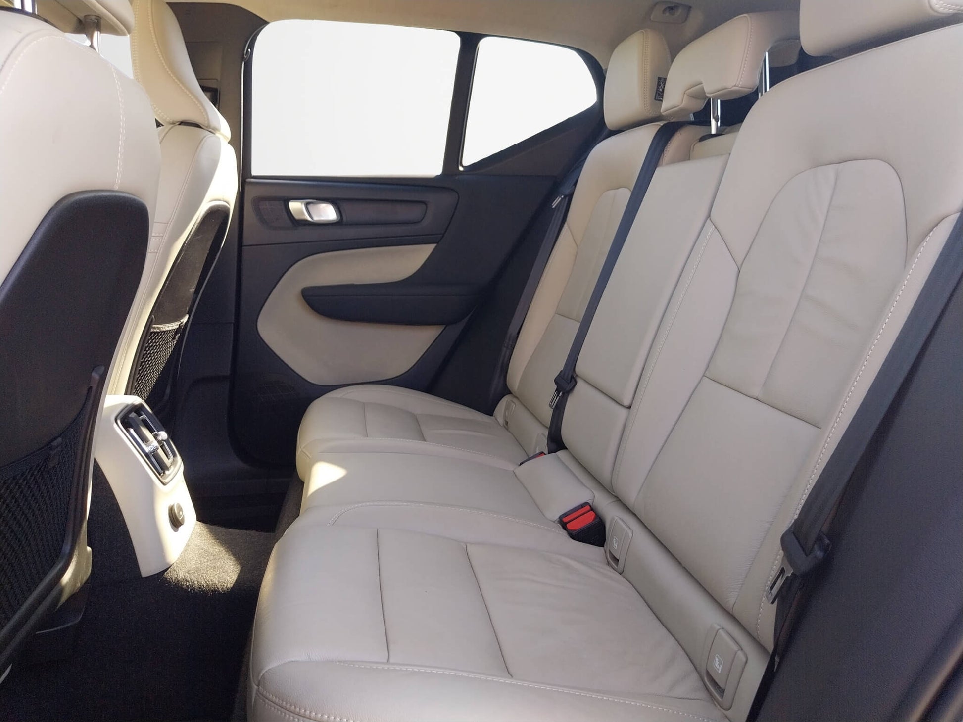Volvo XC40 T5 Recharge PHEV Ultimate Dark - Samsaru's Car Outlet