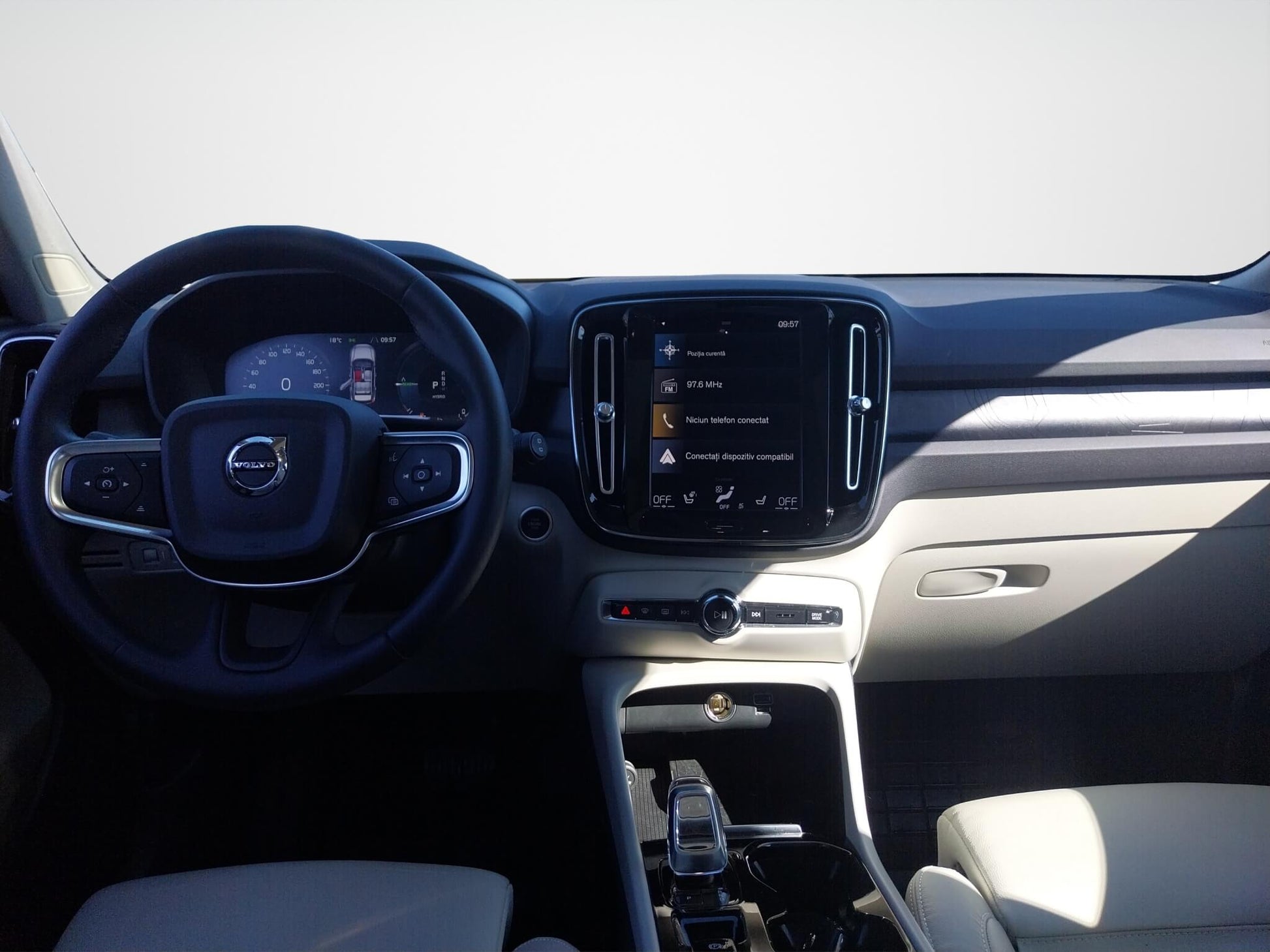 Volvo XC40 T5 Recharge PHEV Ultimate Dark - Samsaru's Car Outlet