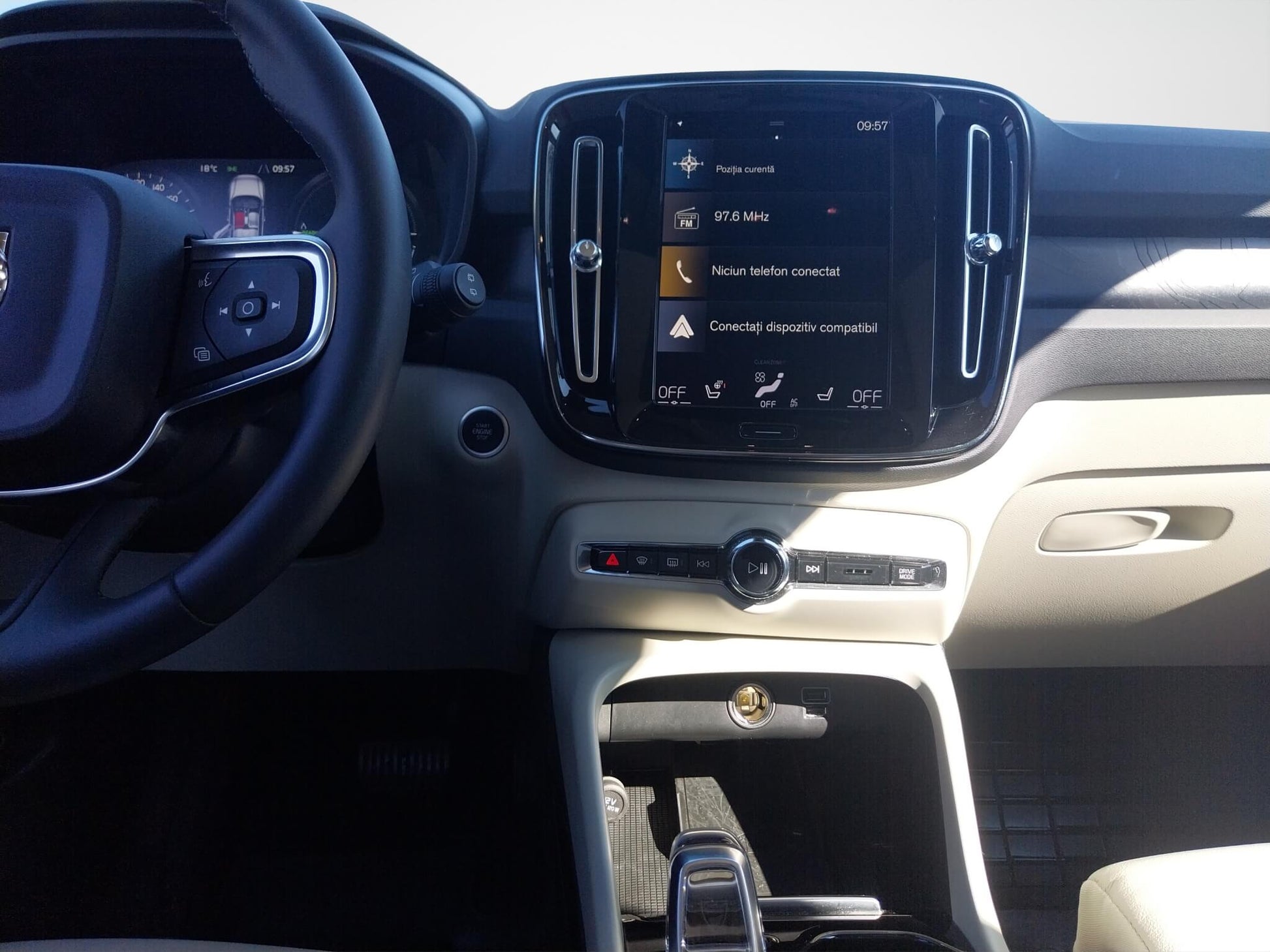 Volvo XC40 T5 Recharge PHEV Ultimate Dark - Samsaru's Car Outlet
