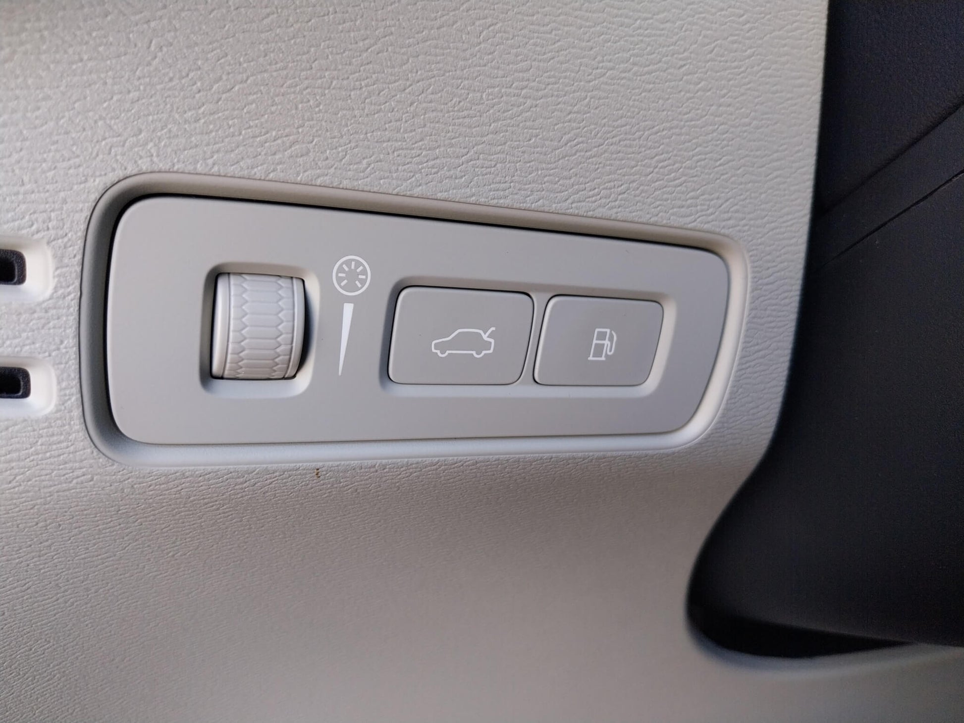 Volvo XC40 T5 Recharge PHEV Ultimate Dark - Samsaru's Car Outlet
