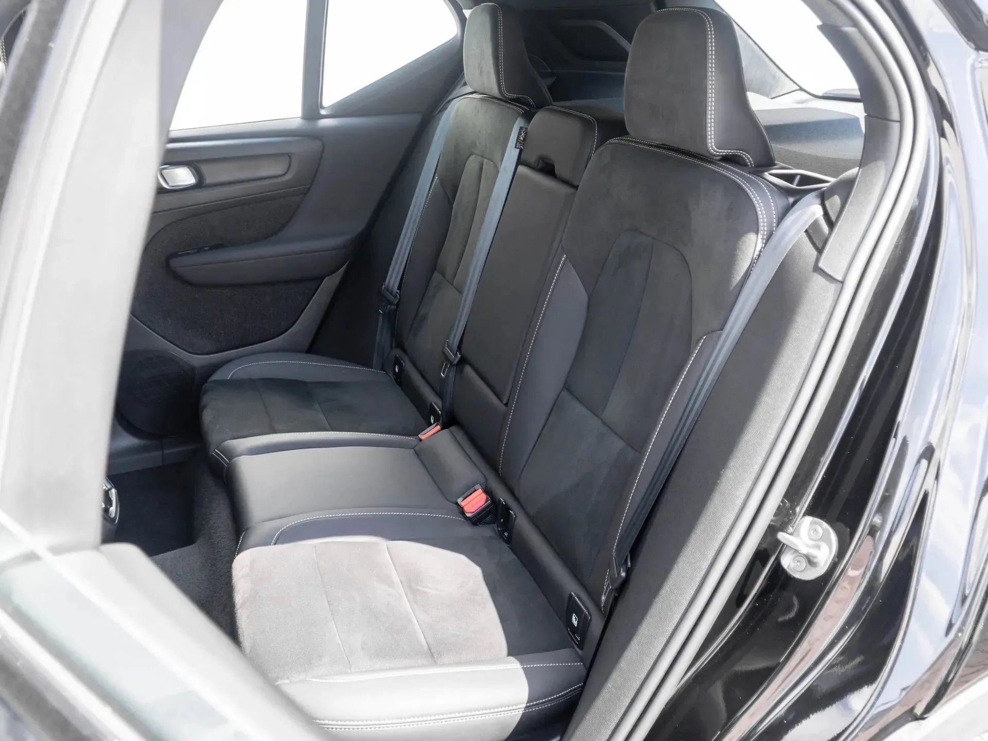 Volvo XC40 Recharge Single Motor - Samsaru's Car Outlet