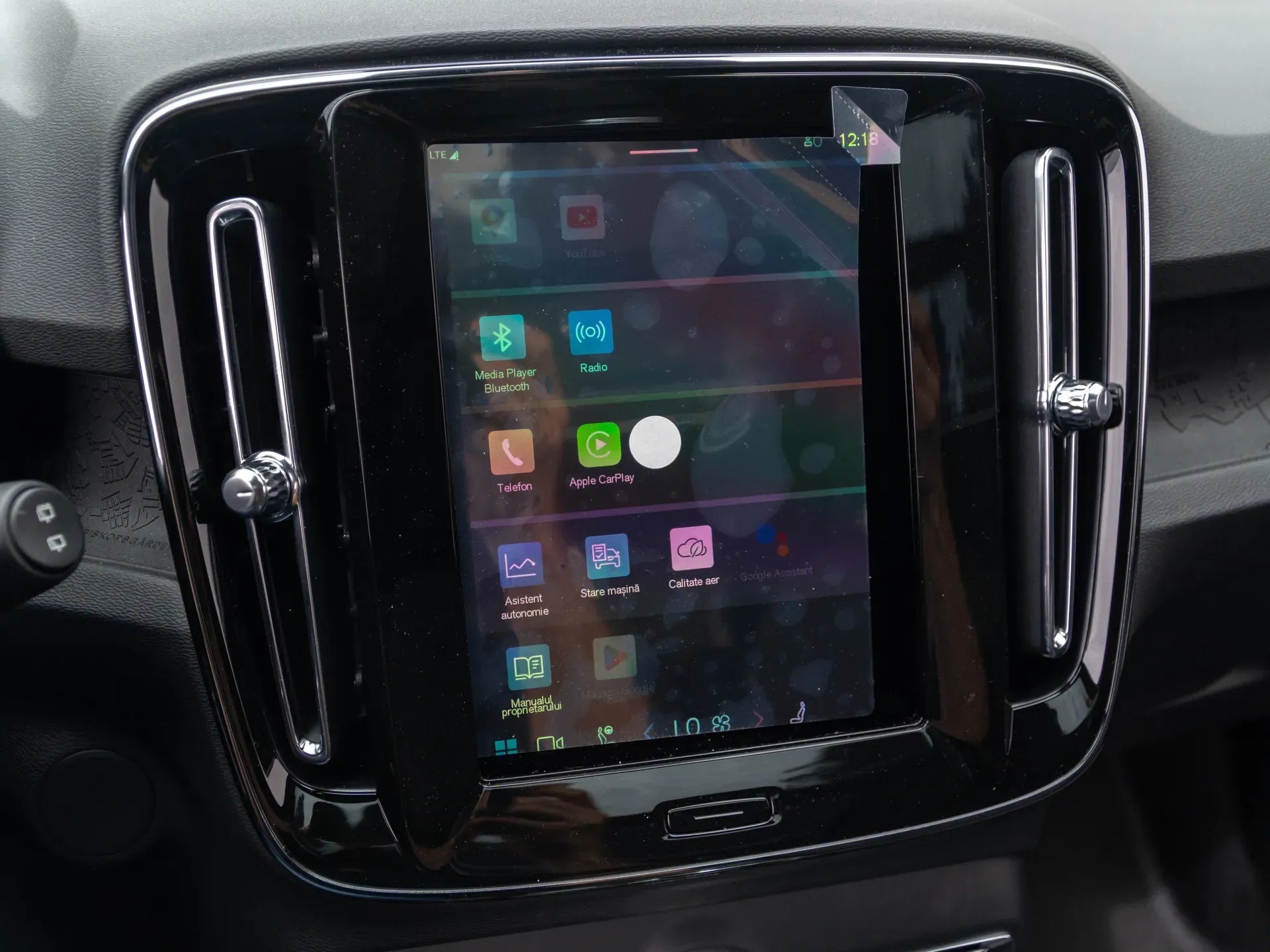Volvo XC40 Recharge Pure Electric Extended Range - Samsaru's Car Outlet