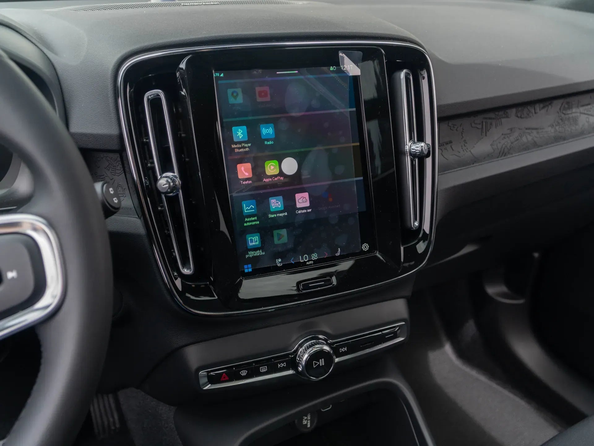 Volvo XC40 Recharge Pure Electric Extended Range - Samsaru's Car Outlet