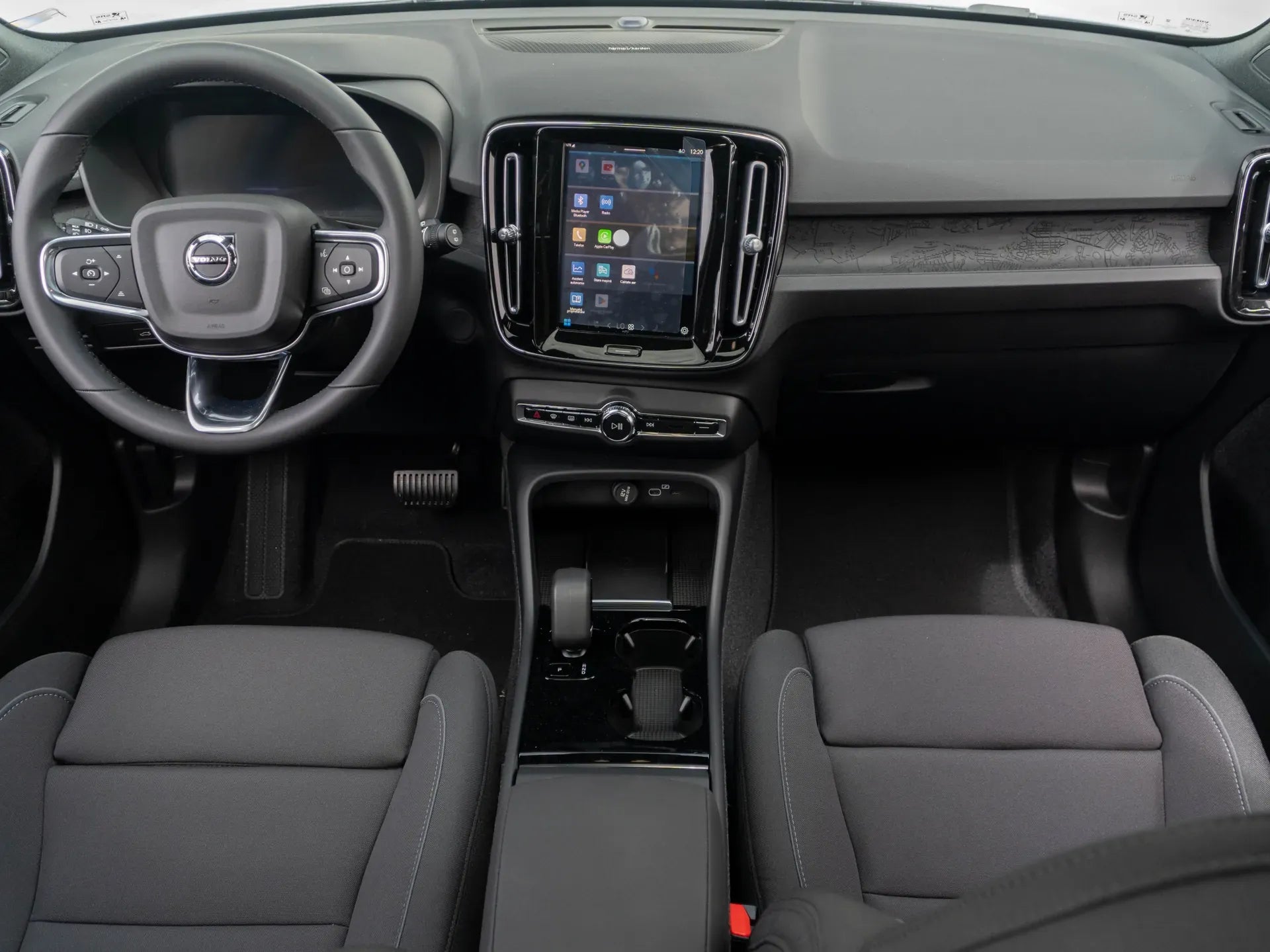 Volvo XC40 Recharge Pure Electric Extended Range - Samsaru's Car Outlet