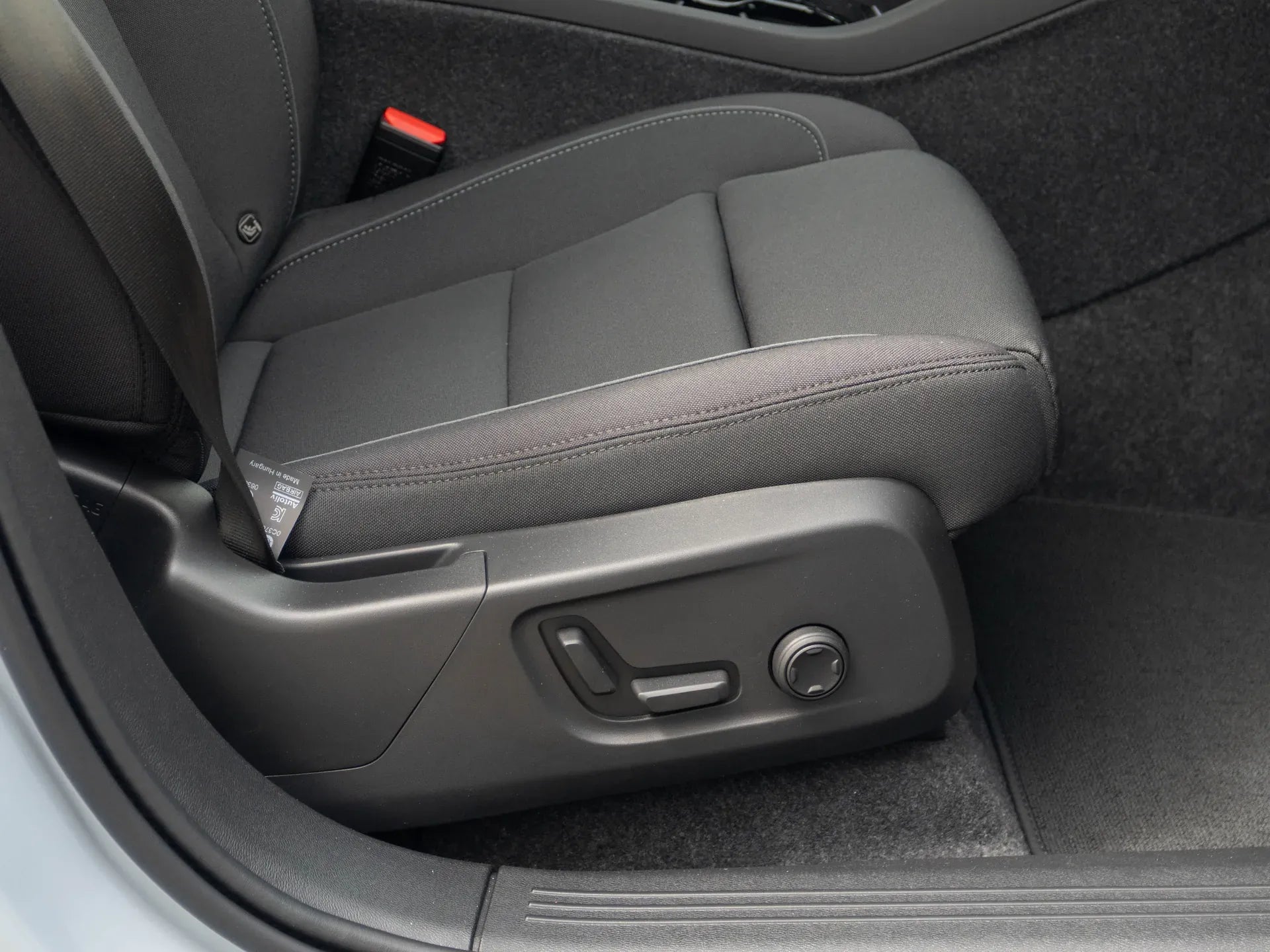 Volvo XC40 Recharge Pure Electric Extended Range - Samsaru's Car Outlet