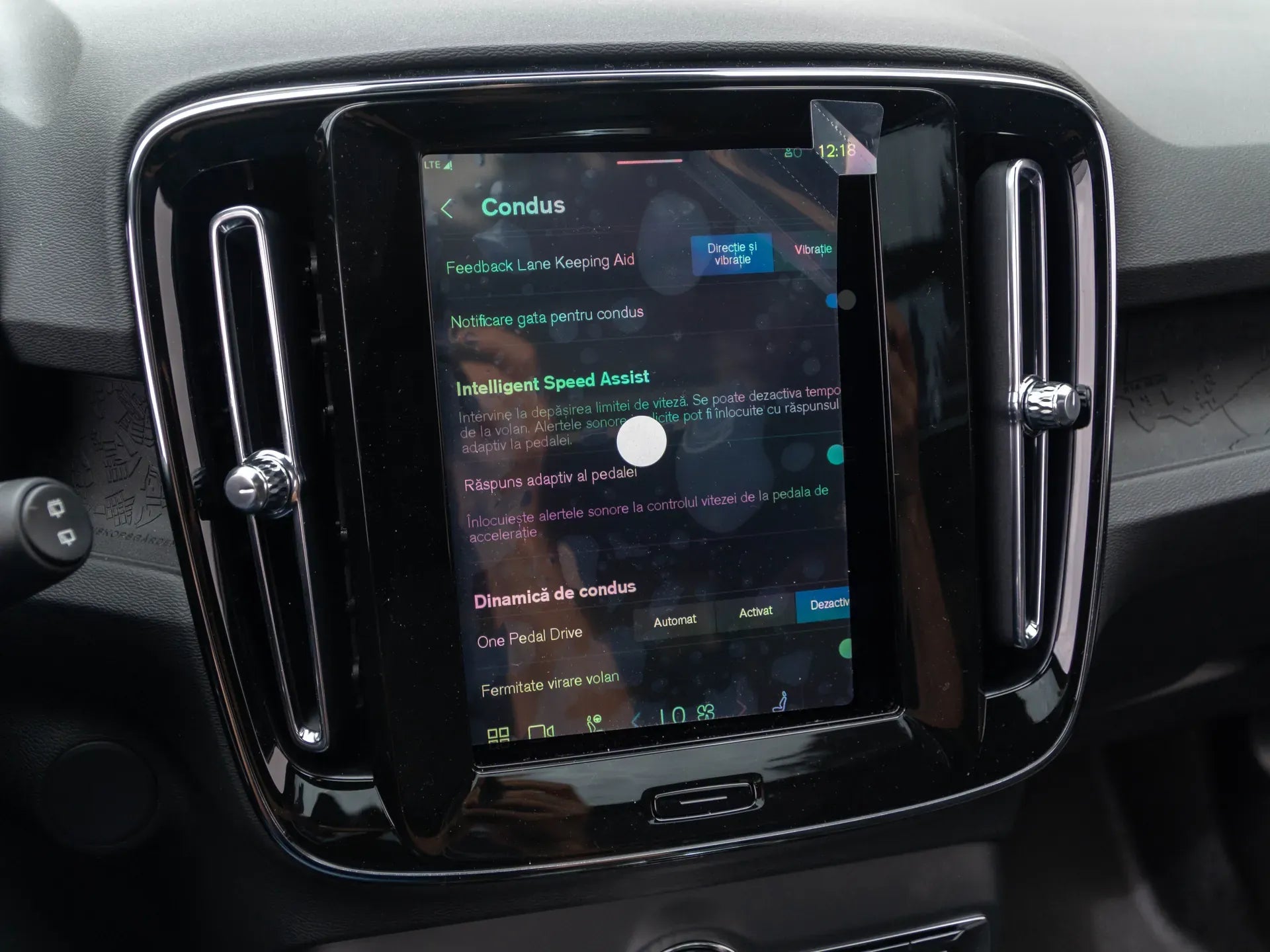 Volvo XC40 Recharge Pure Electric Extended Range - Samsaru's Car Outlet