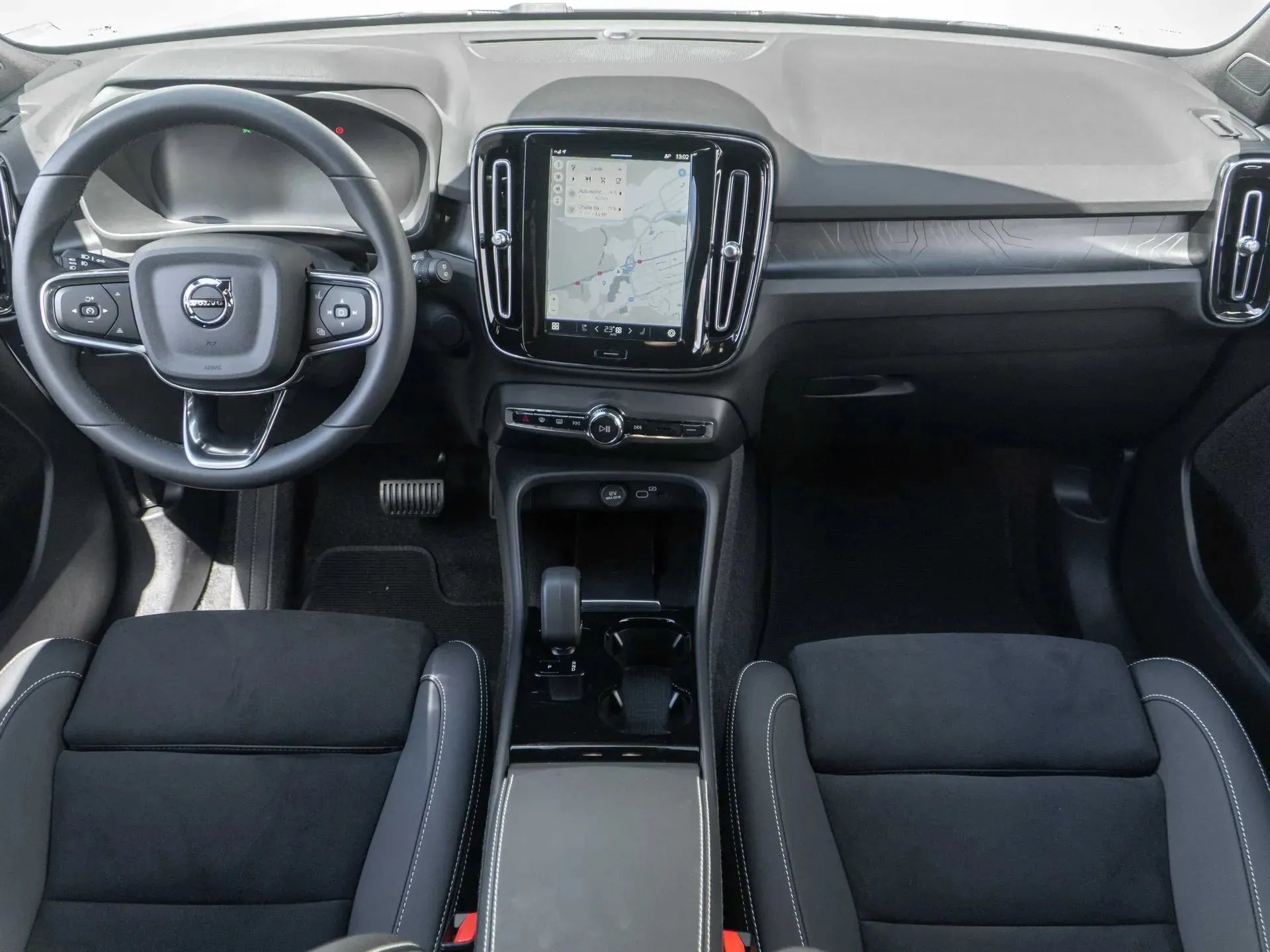 Volvo XC40 Recharge Pure Electric - Samsaru's Car Outlet