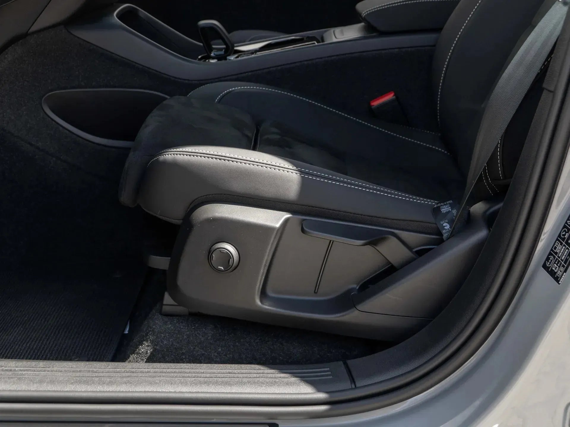 Volvo XC40 Recharge Pure Electric - Samsaru's Car Outlet