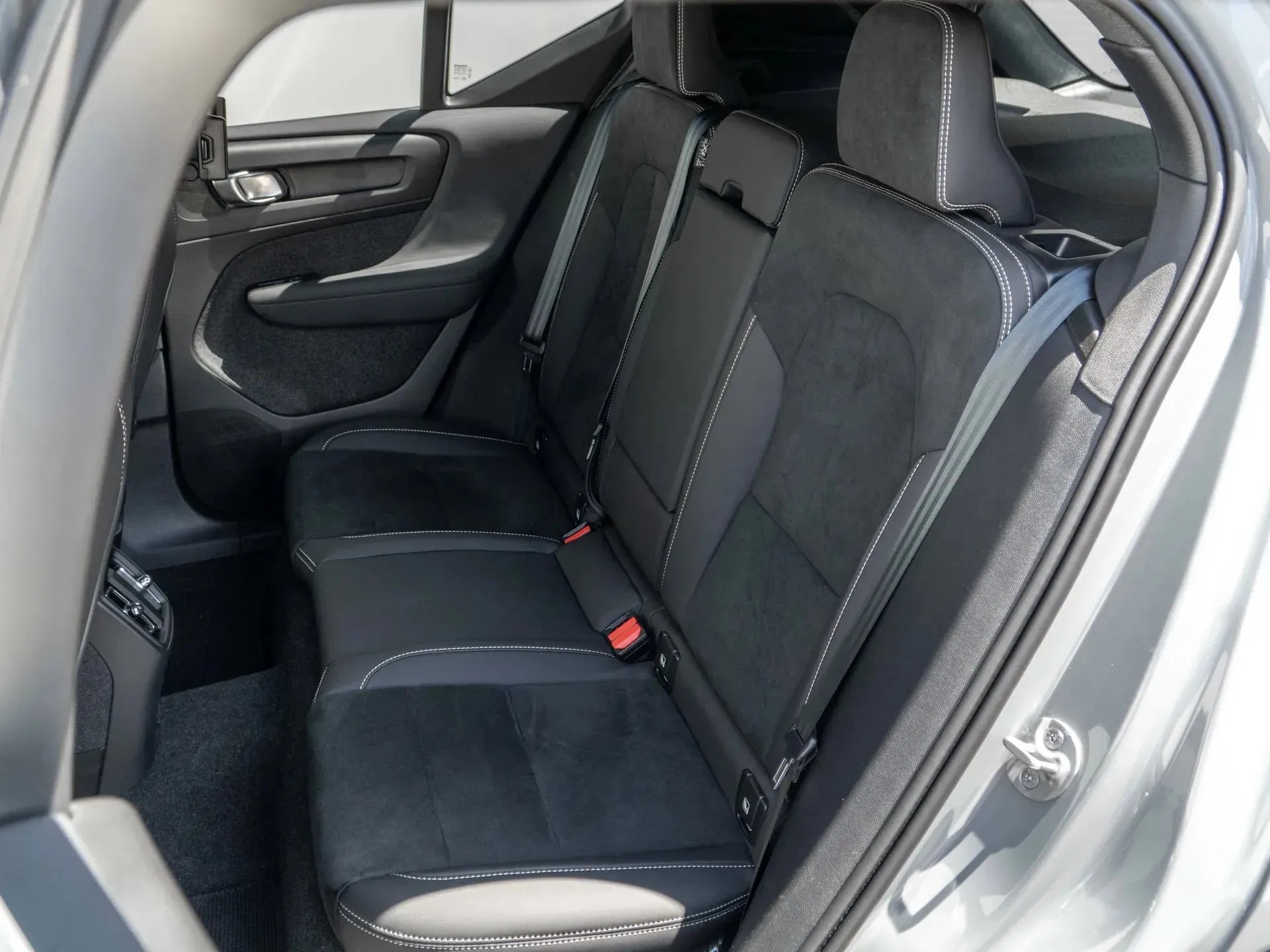 Volvo XC40 Recharge Pure Electric - Samsaru's Car Outlet