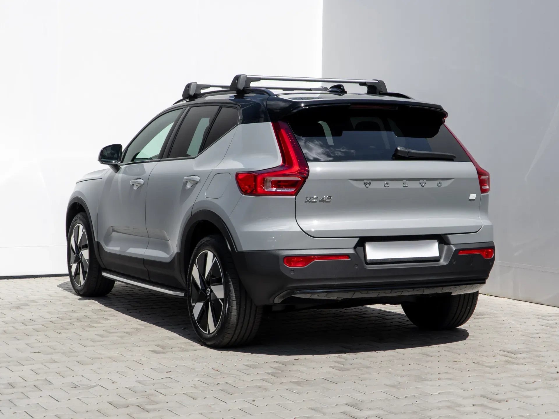 Volvo XC40 Recharge Pure Electric - Samsaru's Car Outlet